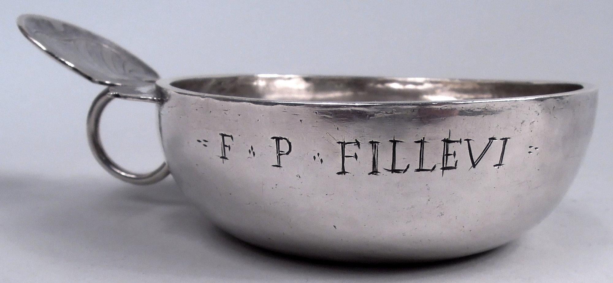 Antiguo Catador de Vino Francés de Plata con Asa de Concha de Vieira, Siglo XVIII en Bueno estado para la venta en New York, NY