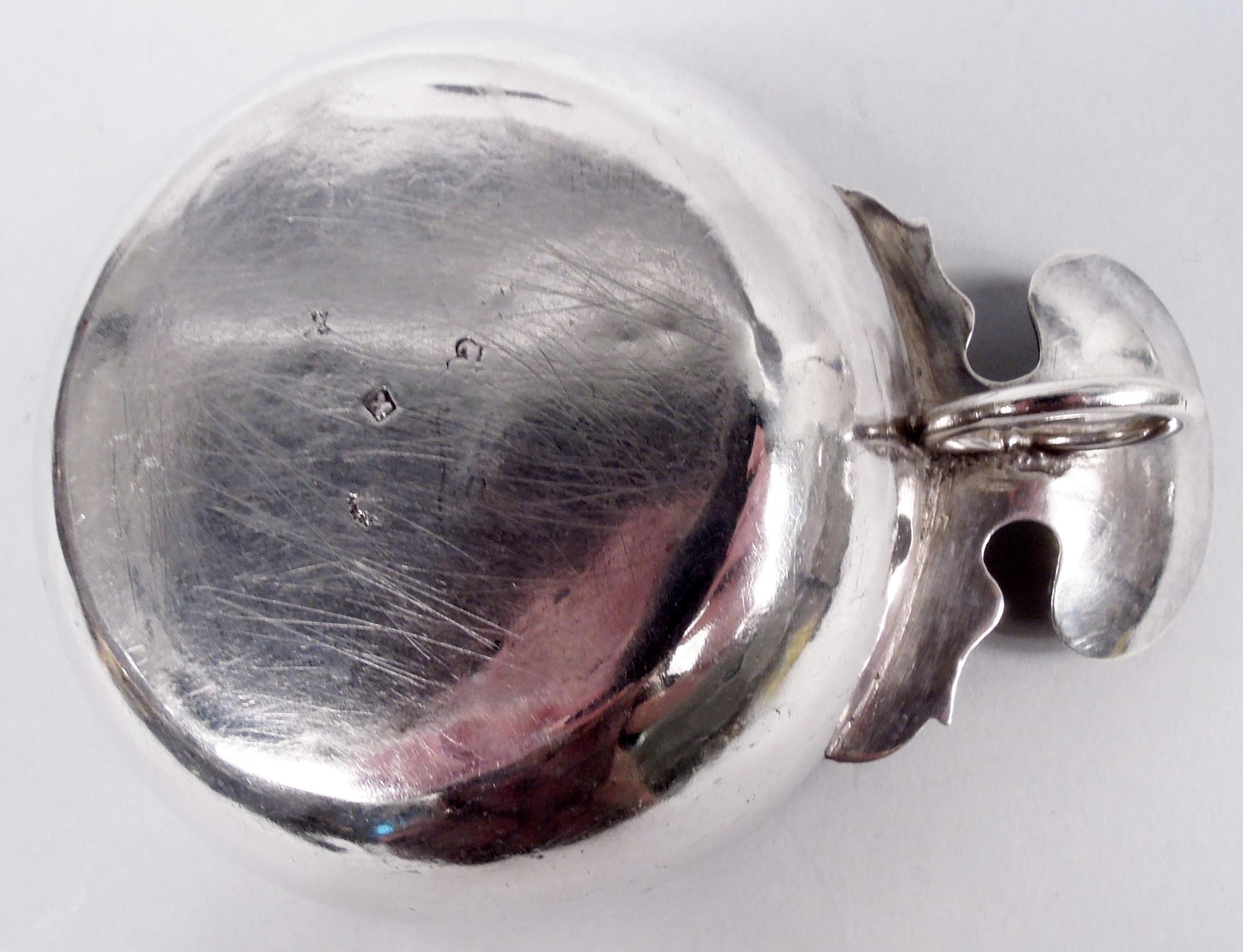 Antiguo Catador de Vino Francés de Plata con Asa de Concha de Vieira, Siglo XVIII en venta 3