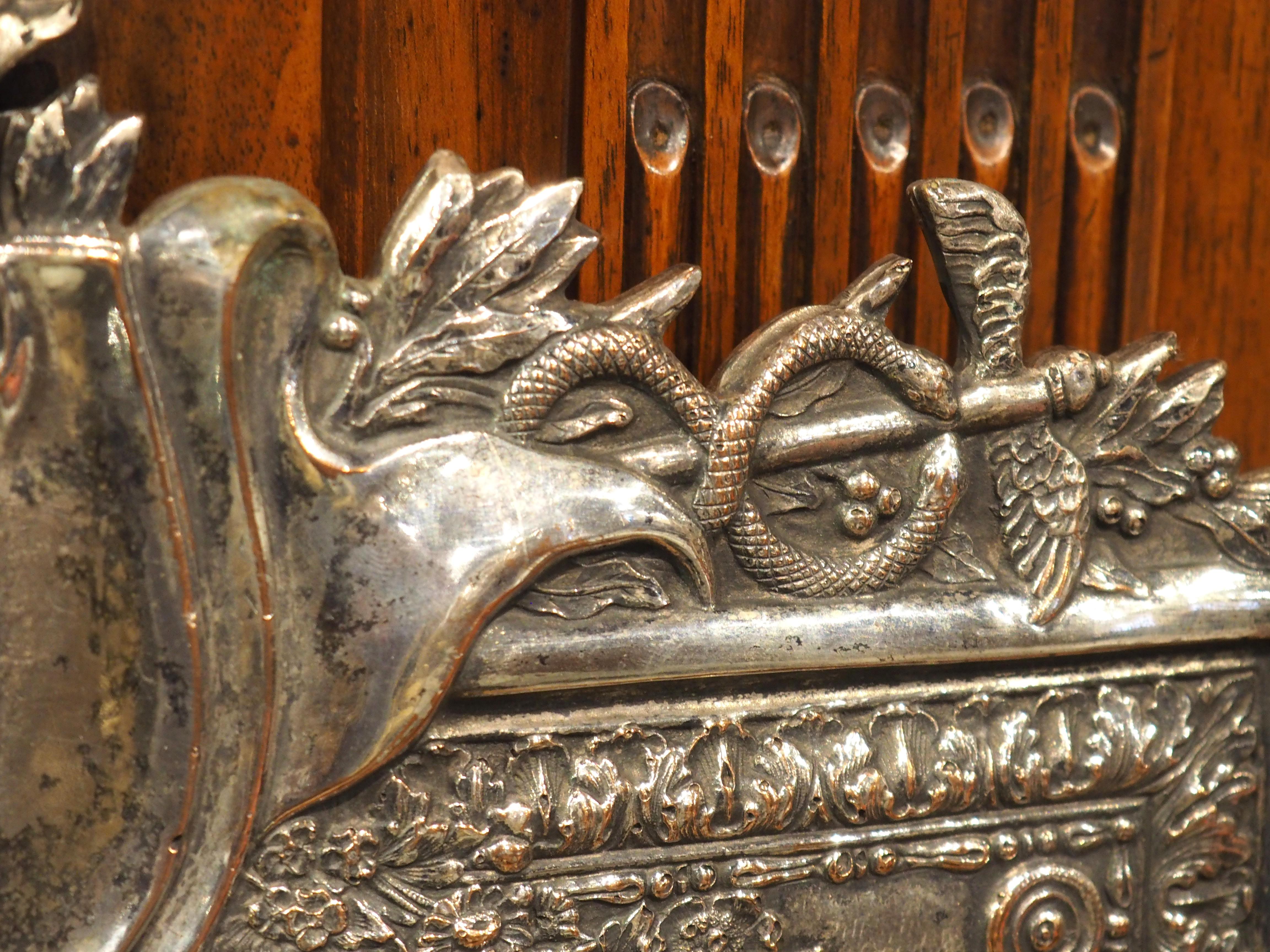 Antique Mirror francese in bronzo argentato con stemma reale, C.C. 1900 in vendita 3