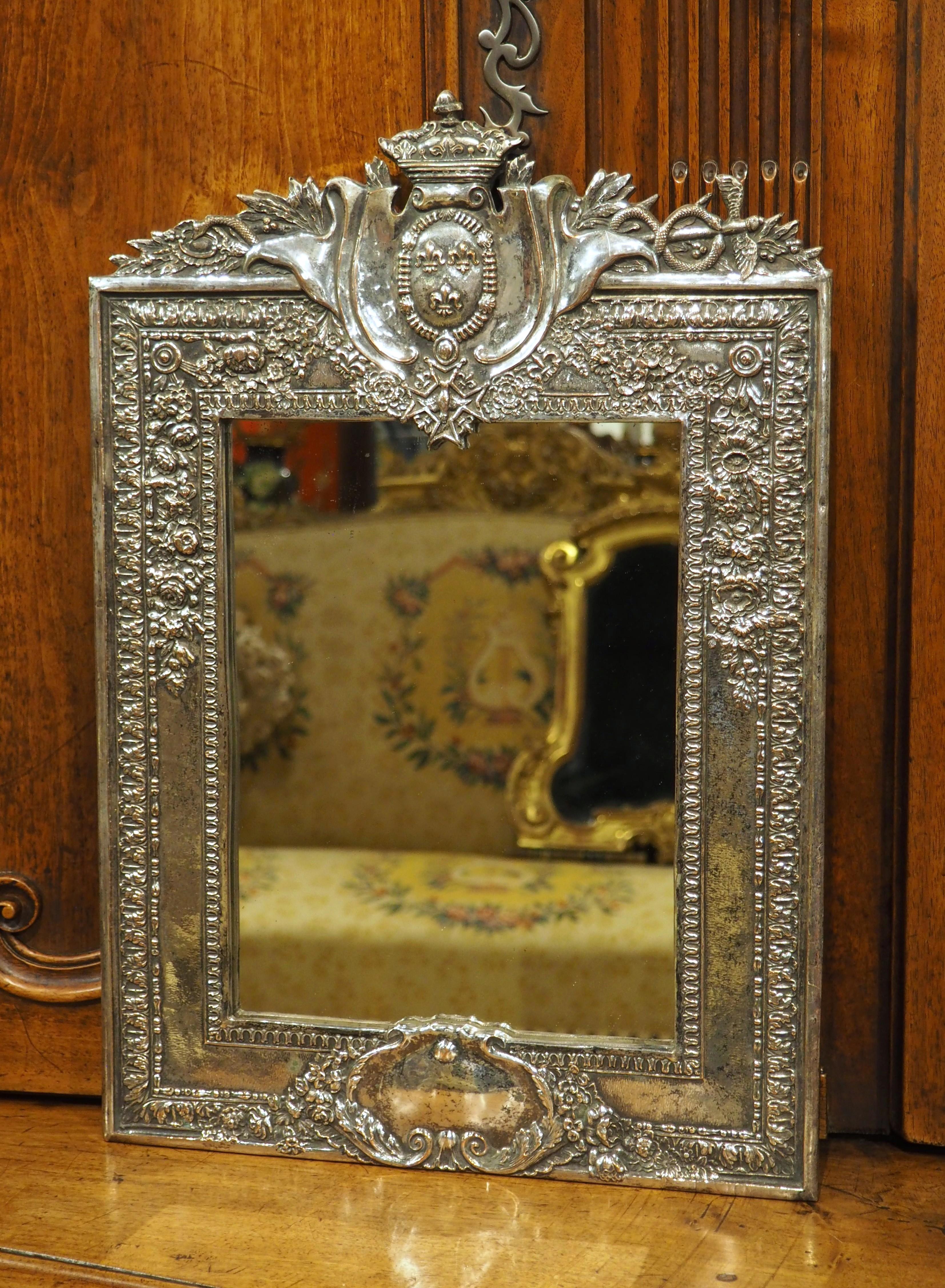 Antique Mirror francese in bronzo argentato con stemma reale, C.C. 1900 in vendita 4