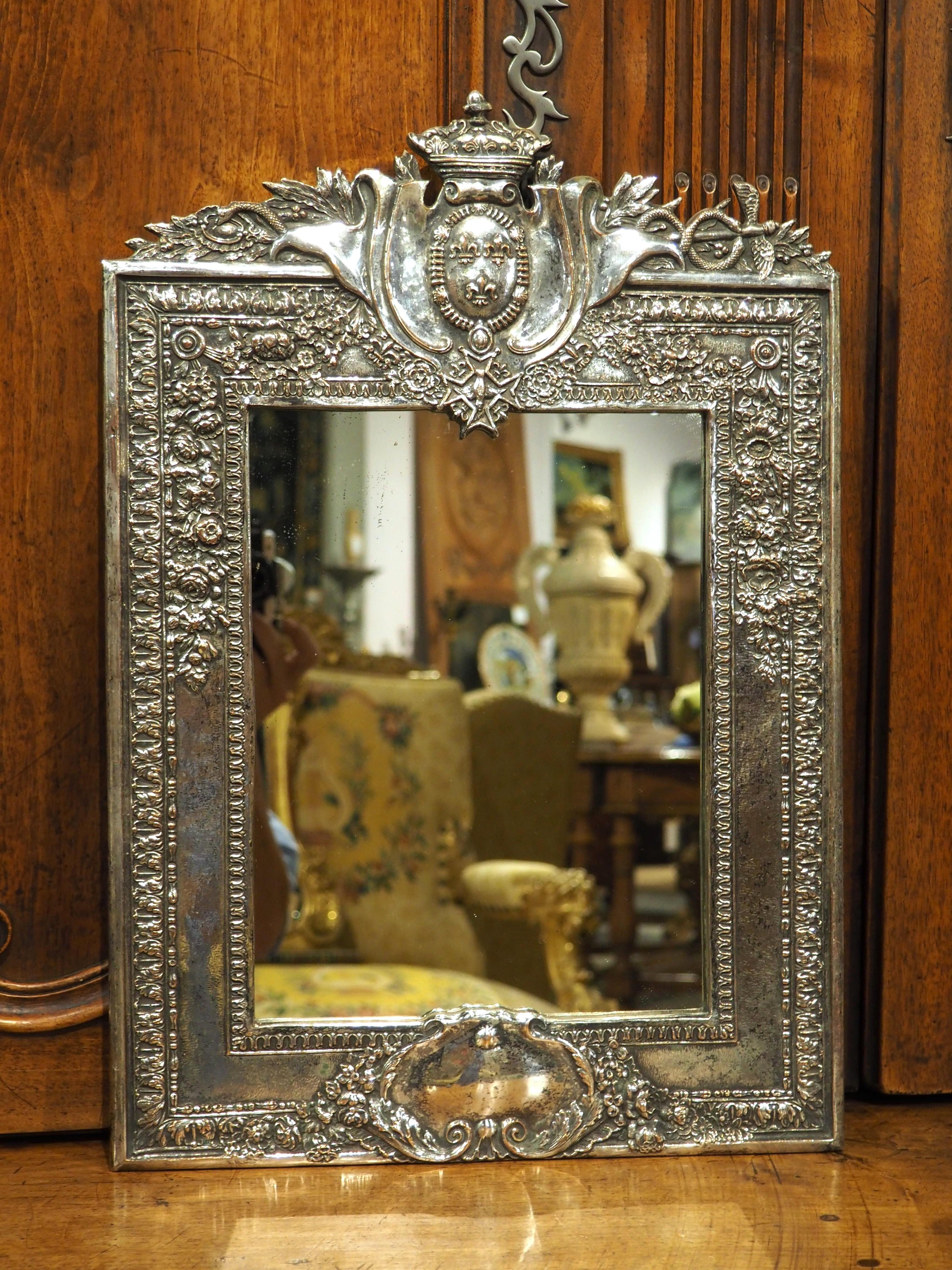 Antique Mirror francese in bronzo argentato con stemma reale, C.C. 1900 in vendita 6