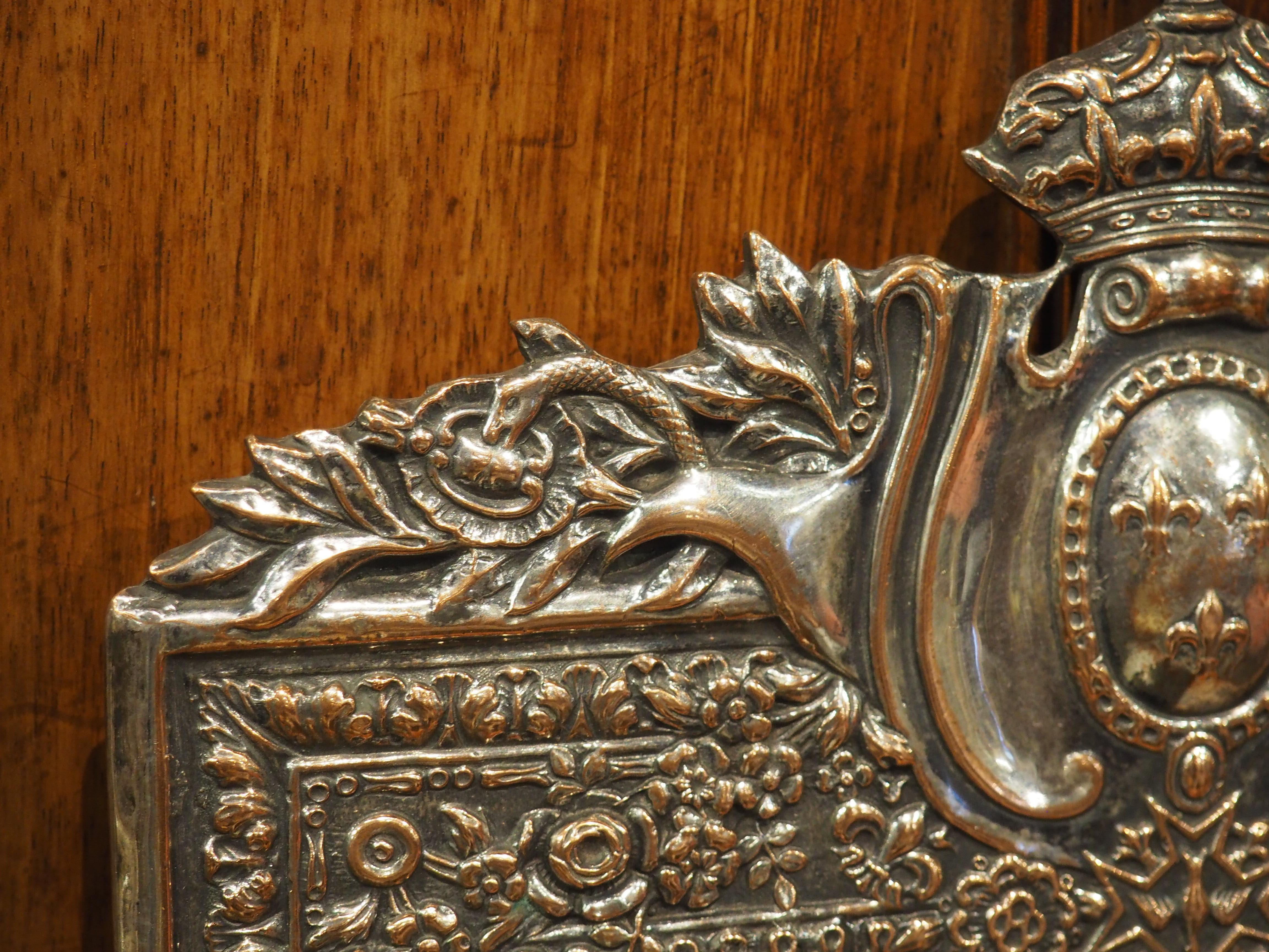 Antique Mirror francese in bronzo argentato con stemma reale, C.C. 1900 in vendita 2