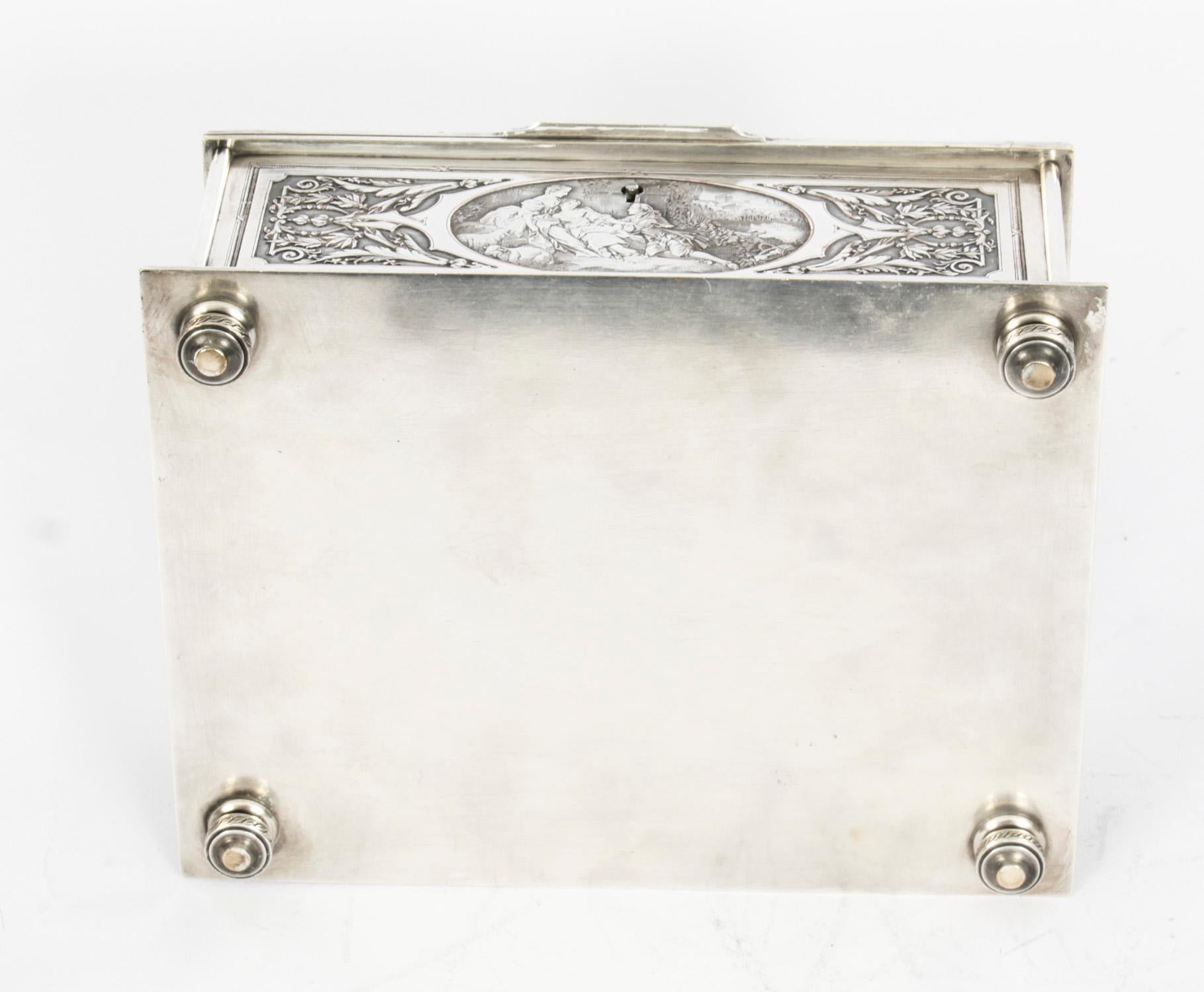 Boîte à bijoux française ancienne en cuivre argenté B Wicker 19ème siècle en vente 10