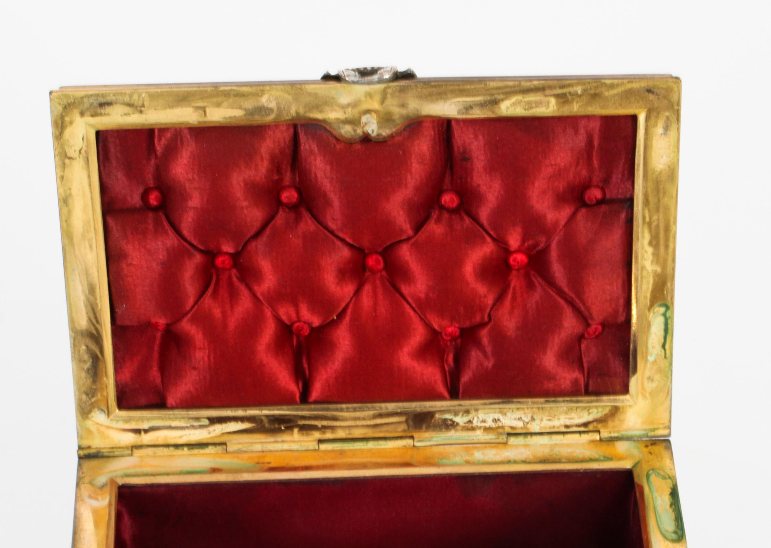 Boîte à bijoux française ancienne et dorée AB Paris 19ème siècle Bon état - En vente à London, GB