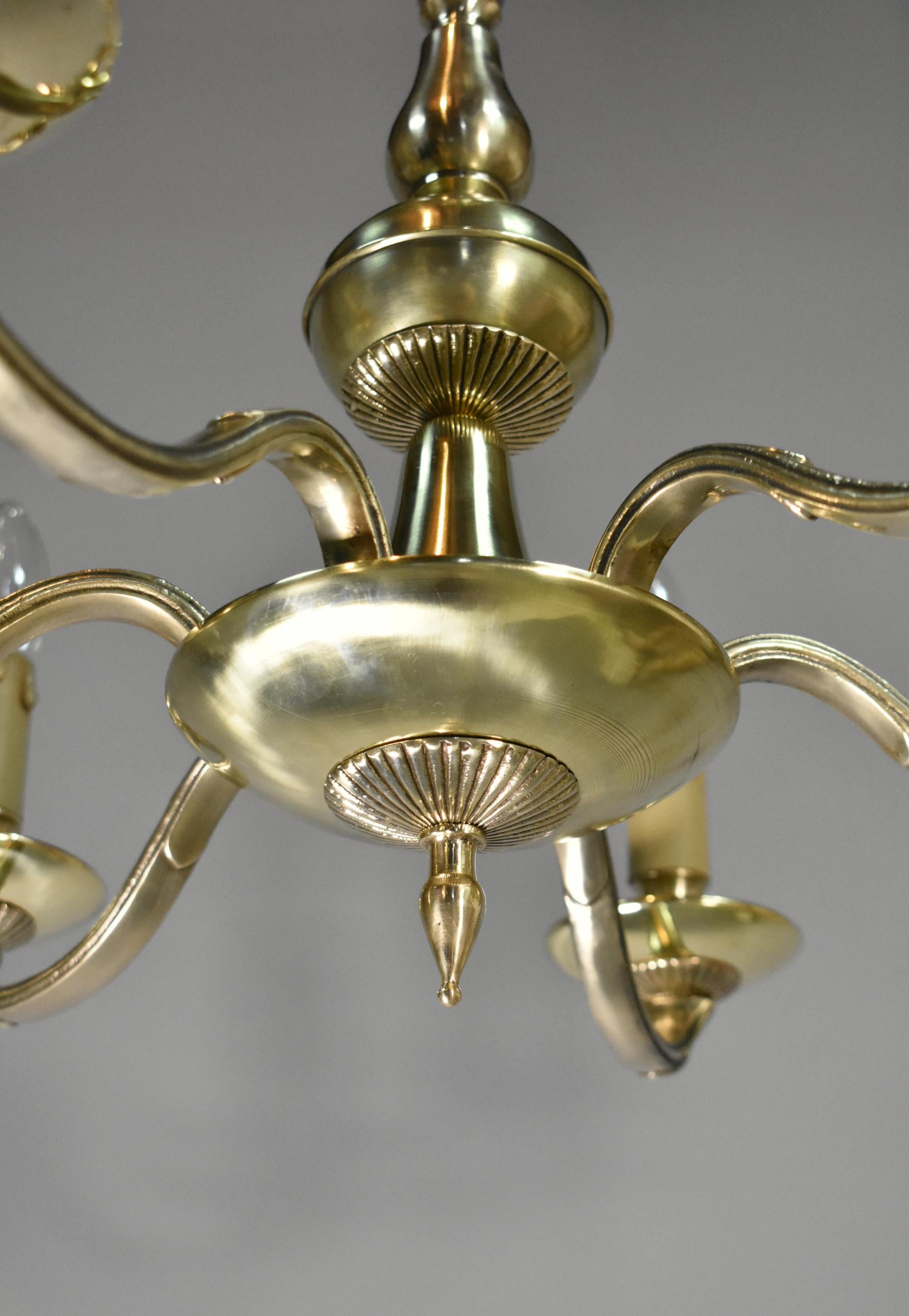 Antike Französisch Sechs Licht Bronze Kronleuchter Louis XVI Stil im Angebot 7