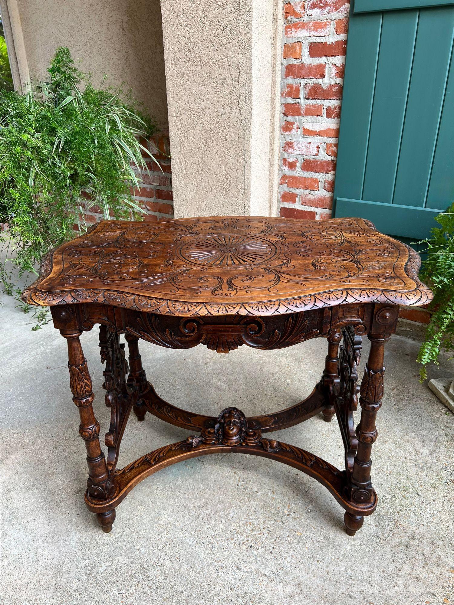Antique French Sofa Hall Tisch geschnitzt Oak Renaissance Revival Cherub End Tabelle (Französische Provence) im Angebot