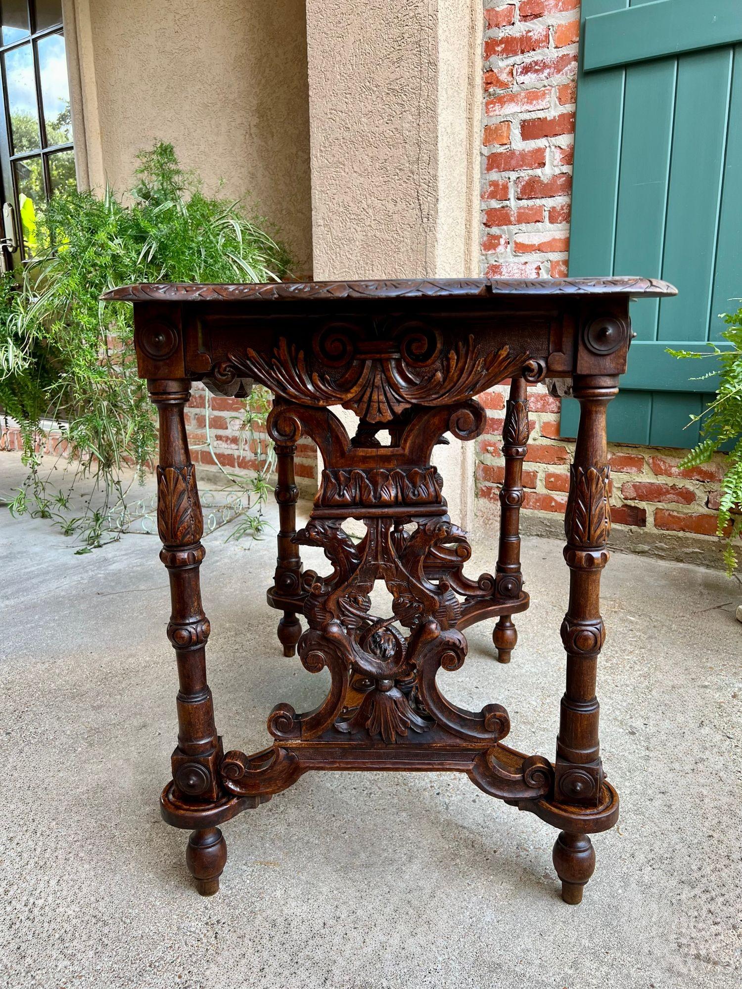 Antique French Sofa Hall Tisch geschnitzt Oak Renaissance Revival Cherub End Tabelle (19. Jahrhundert) im Angebot