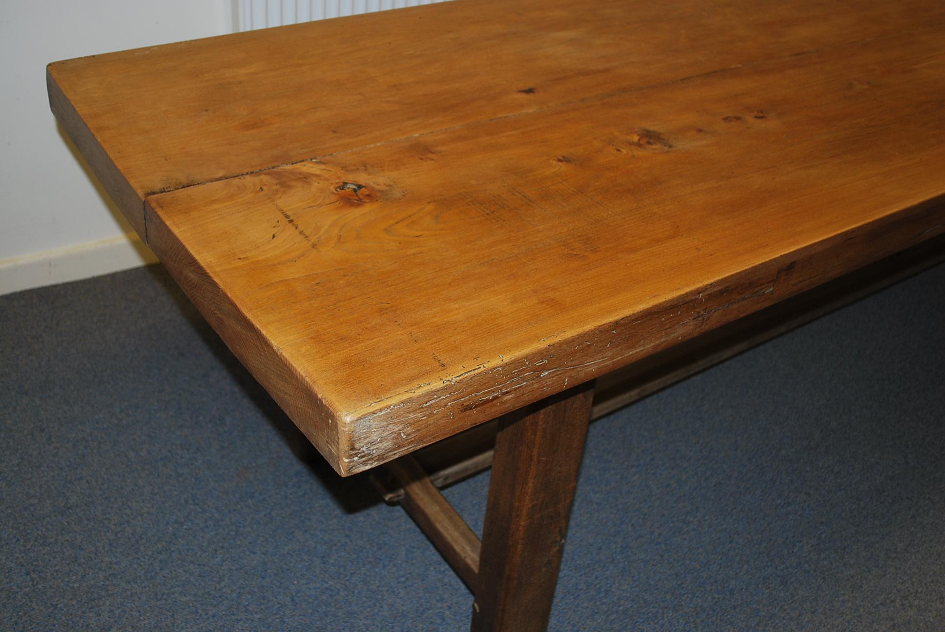 Antique French solid elm Thick Top  Farmhouse kitchen dining Table In Good Condition For Sale In Winchcombe, Gloucesteshire