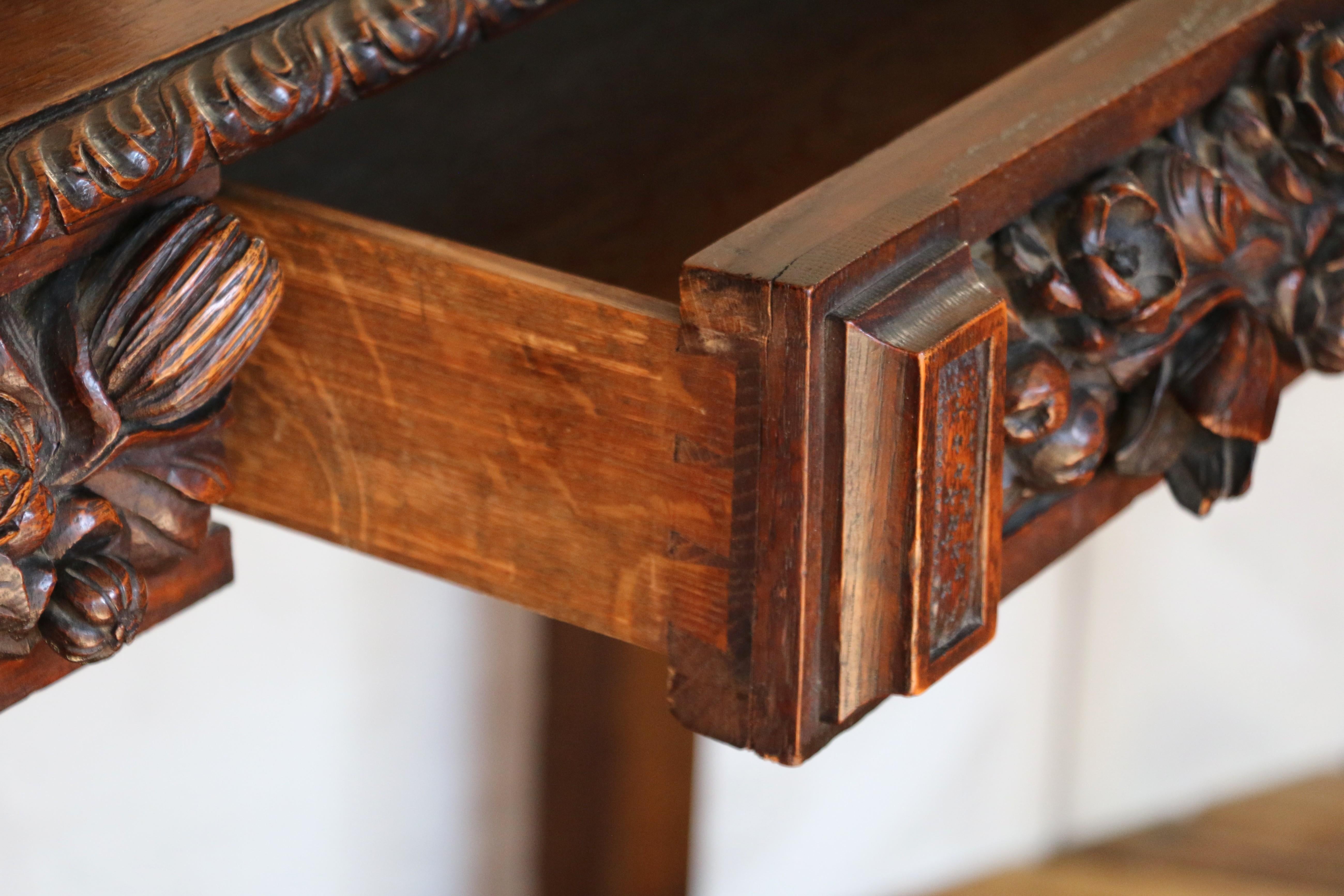 Chêne Antique French Solid Oak Console Table, Circa Early 20th Century en vente