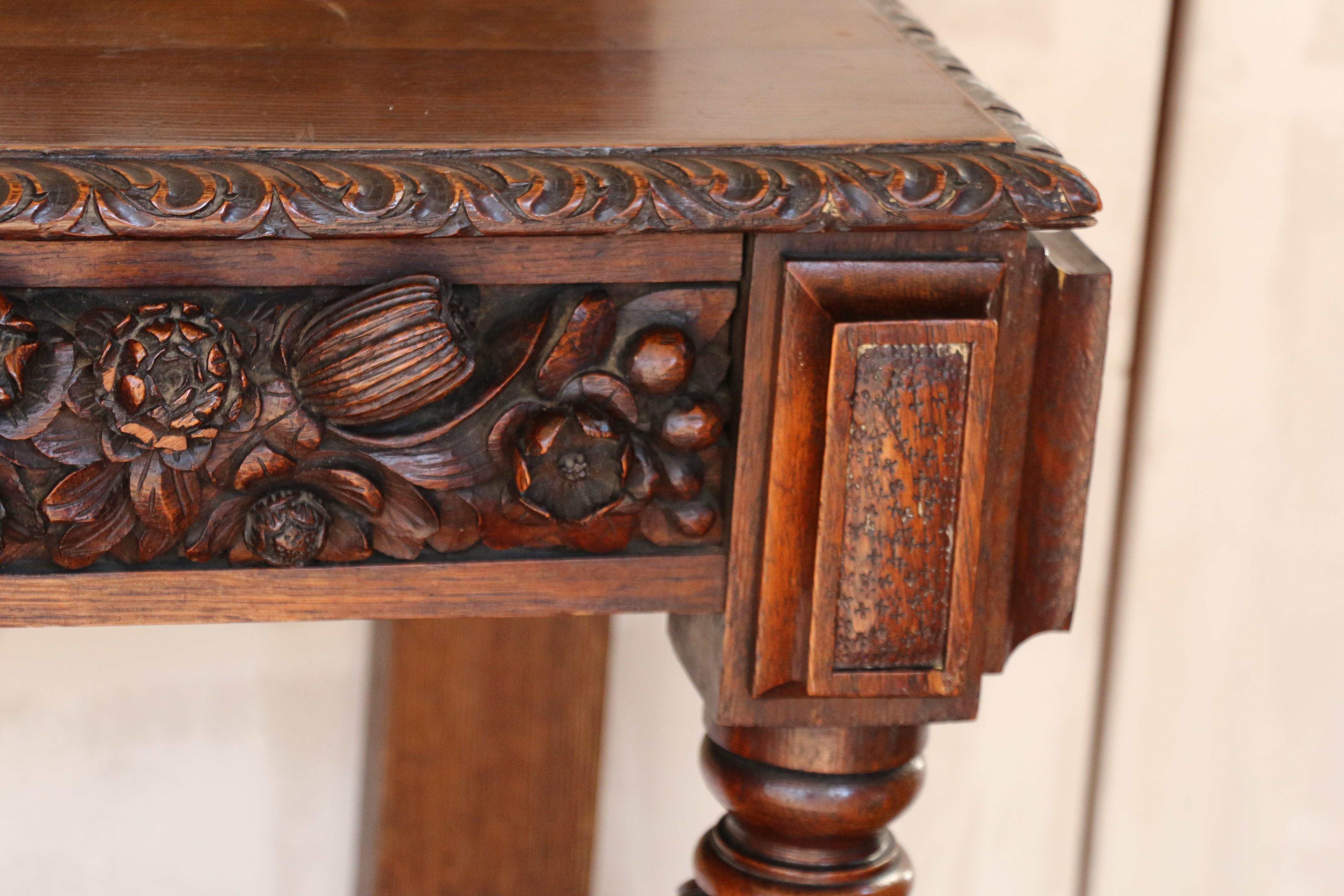 Antique French Solid Oak Console Table, Circa Early 20th Century en vente 2