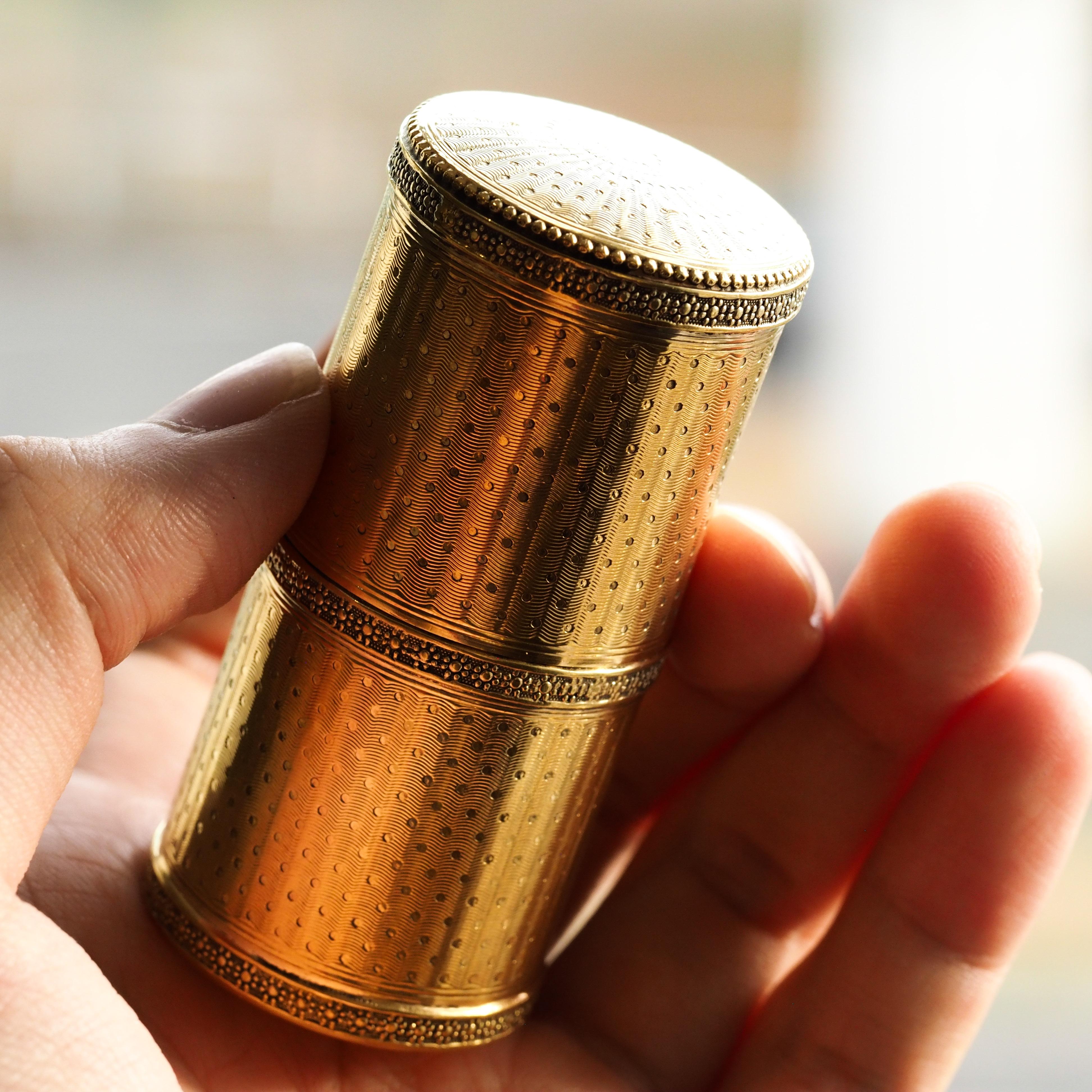 Antique French Solid Silver Gilt Box Cylindrical Etui, Engine Turned Guilloche D For Sale 6