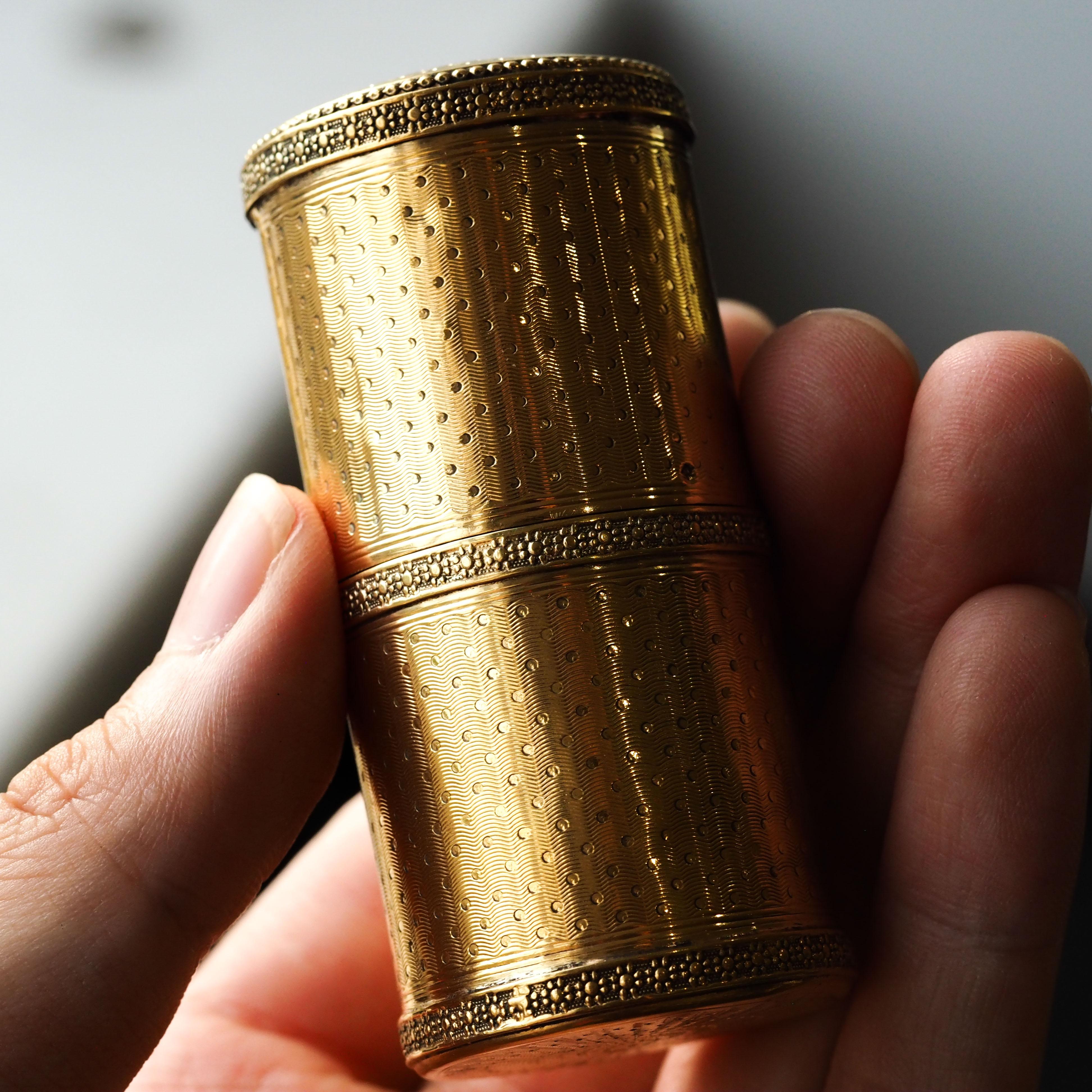 Antique French Solid Silver Gilt Box Cylindrical Etui, Engine Turned Guilloche D For Sale 7