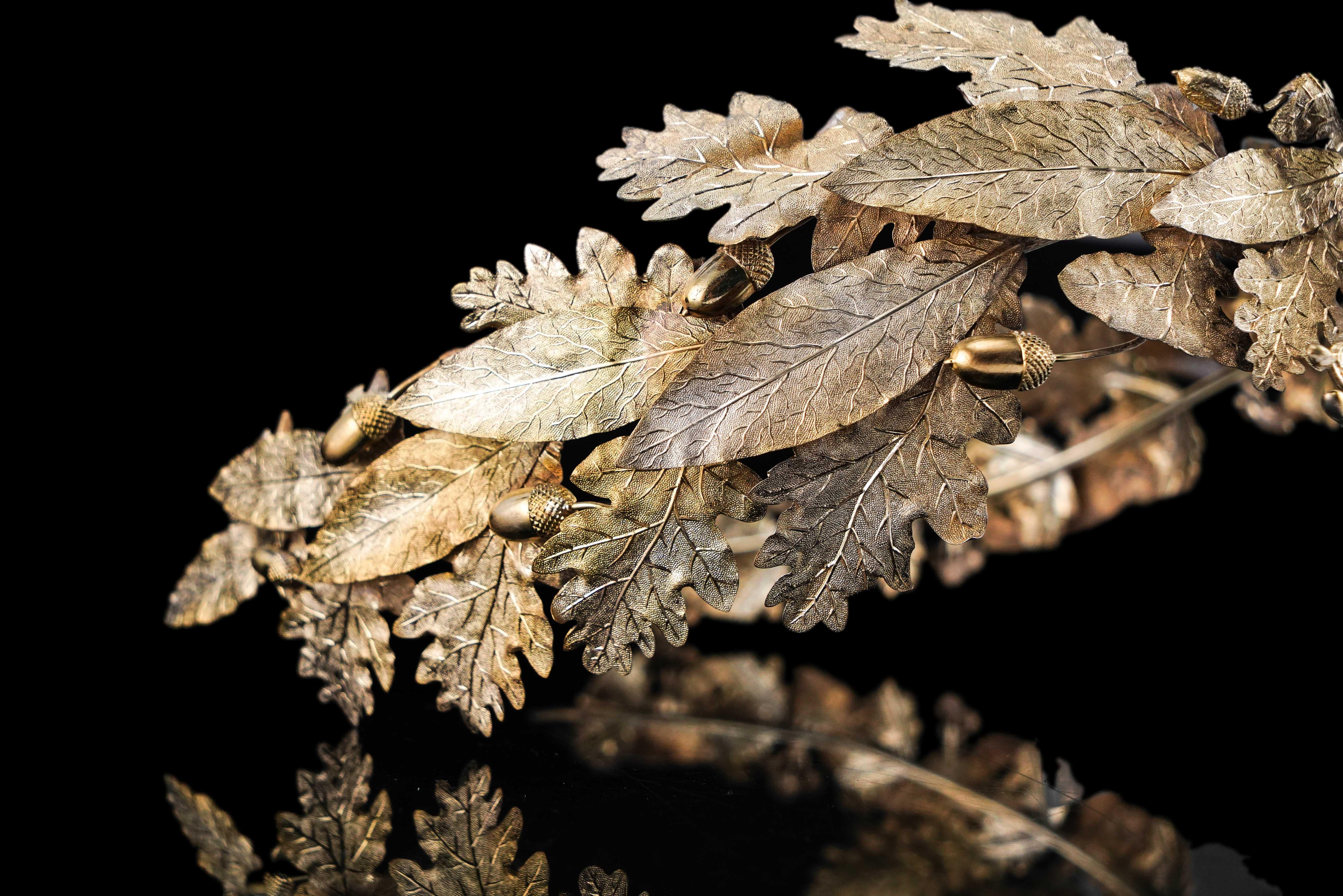 Antique French Solid Silver Gilt Crown Foliate Wreath Laurel/Acorn Leaves 19th c. in vendita 8