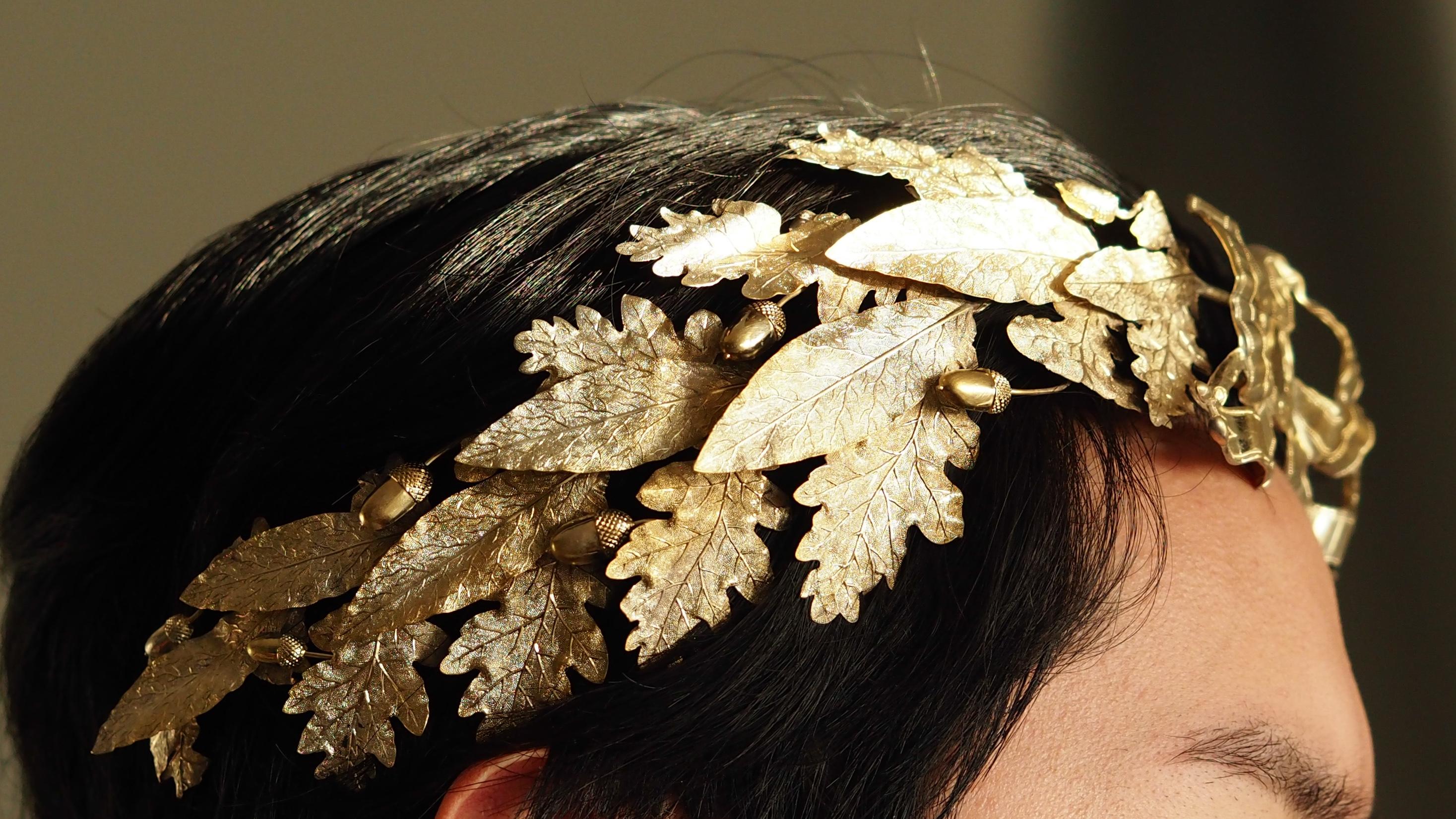 XIX secolo Antique French Solid Silver Gilt Crown Foliate Wreath Laurel/Acorn Leaves 19th c. in vendita