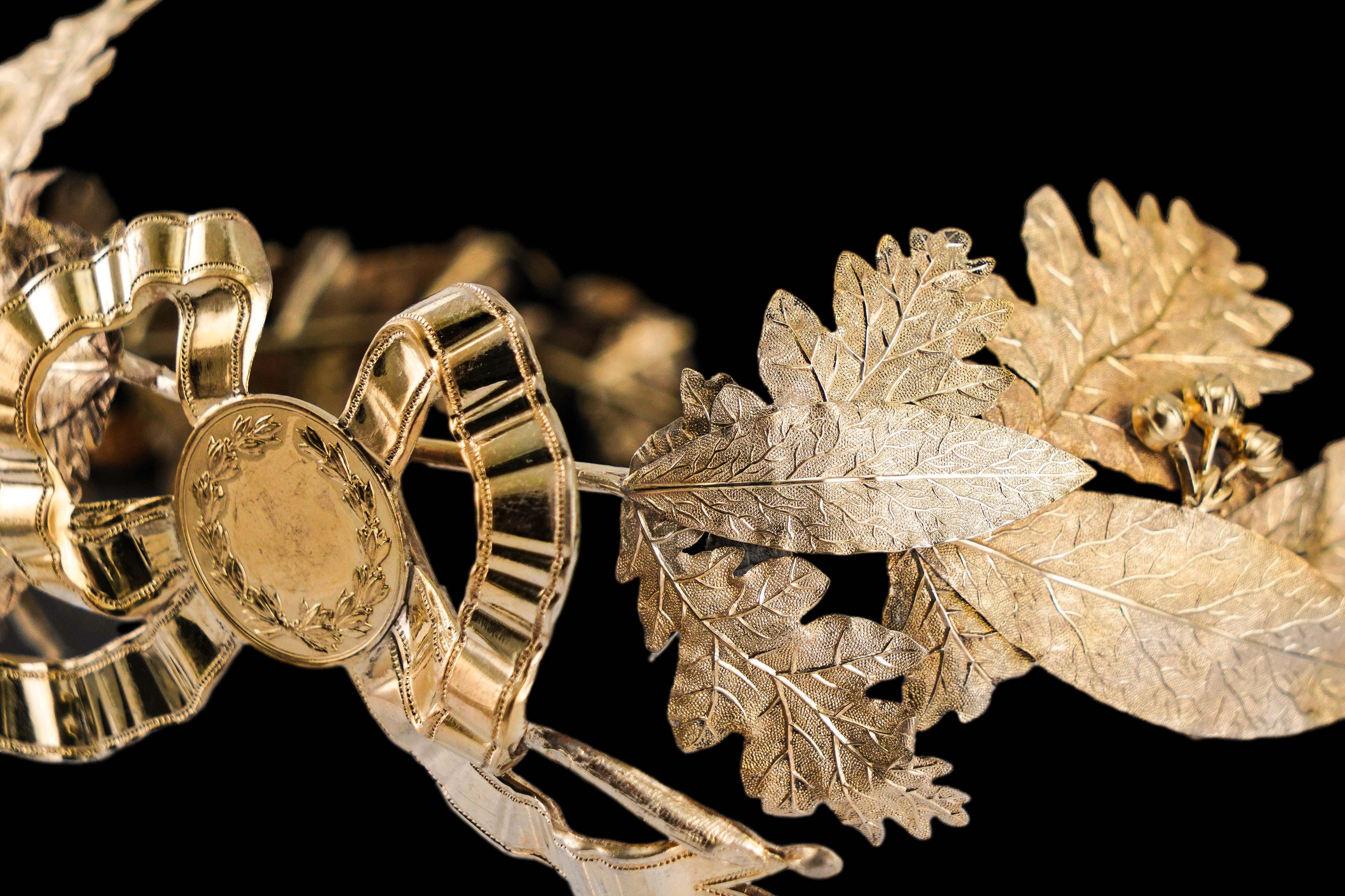 Argento Antique French Solid Silver Gilt Crown Foliate Wreath Laurel/Acorn Leaves 19th c. in vendita