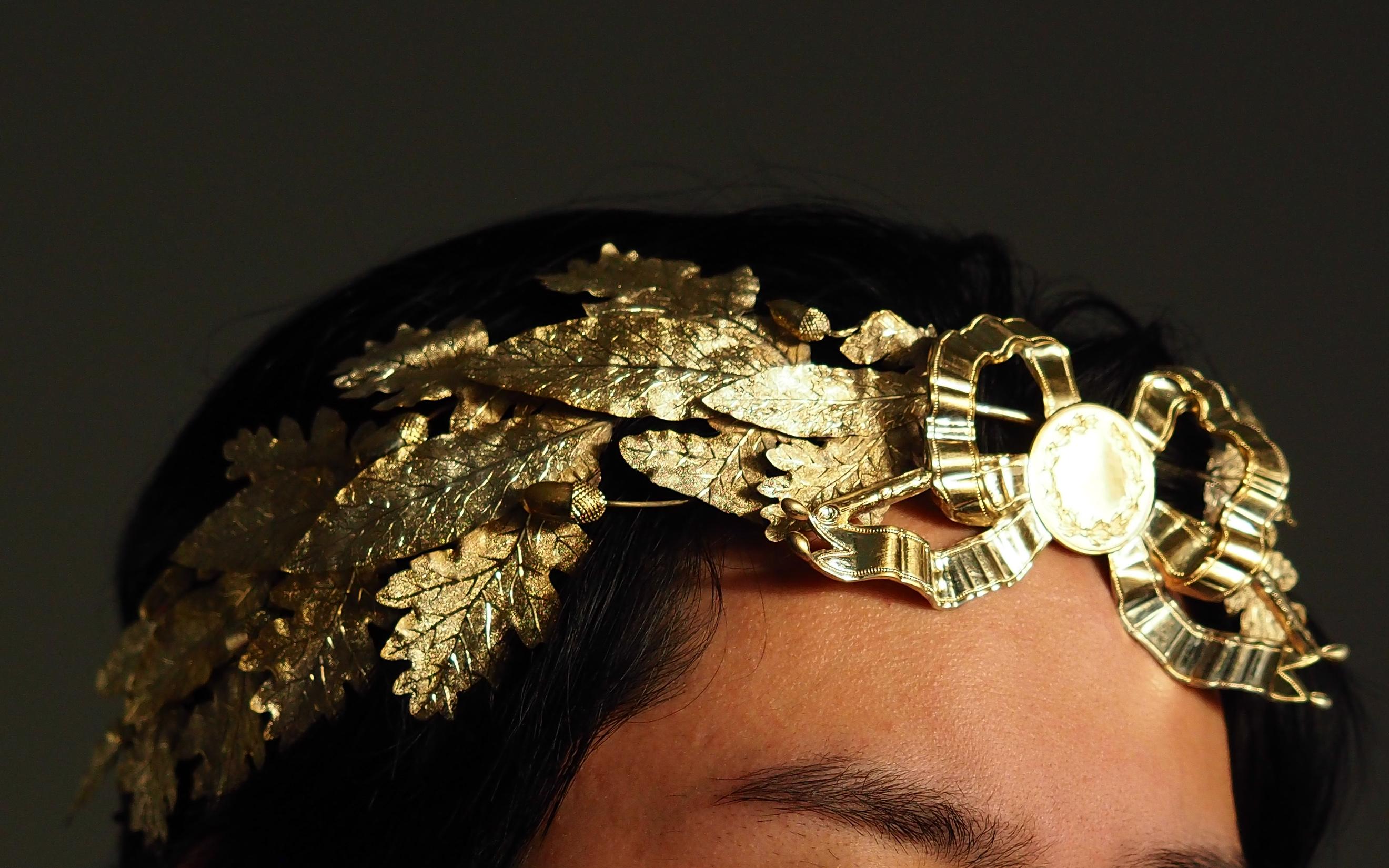 Antique French Solid Silver Gilt Crown Foliate Wreath Laurel/Acorn Leaves 19th c. in vendita 4