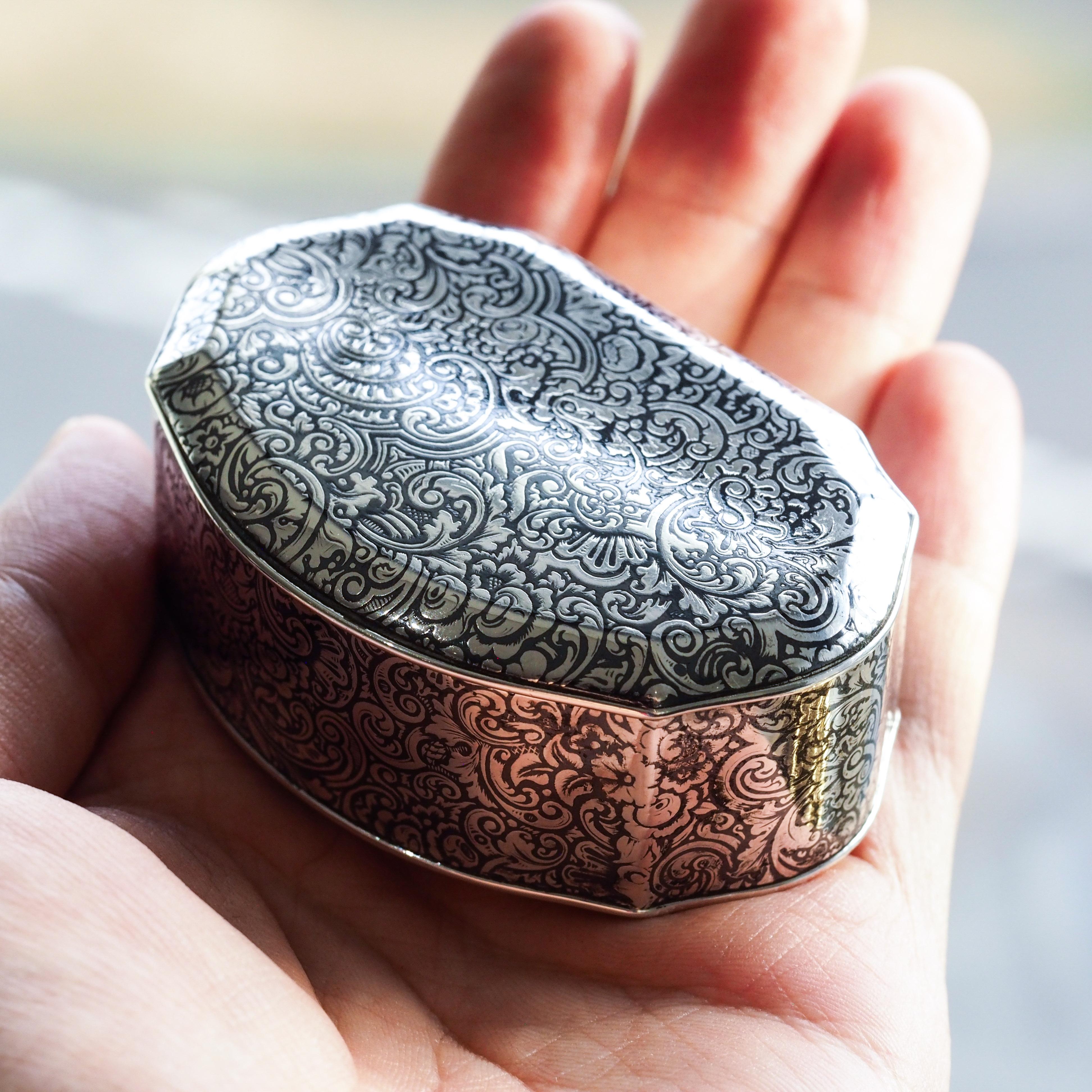 Antique French Solid Silver Niello Table Snuff Box - c.1880 For Sale 6