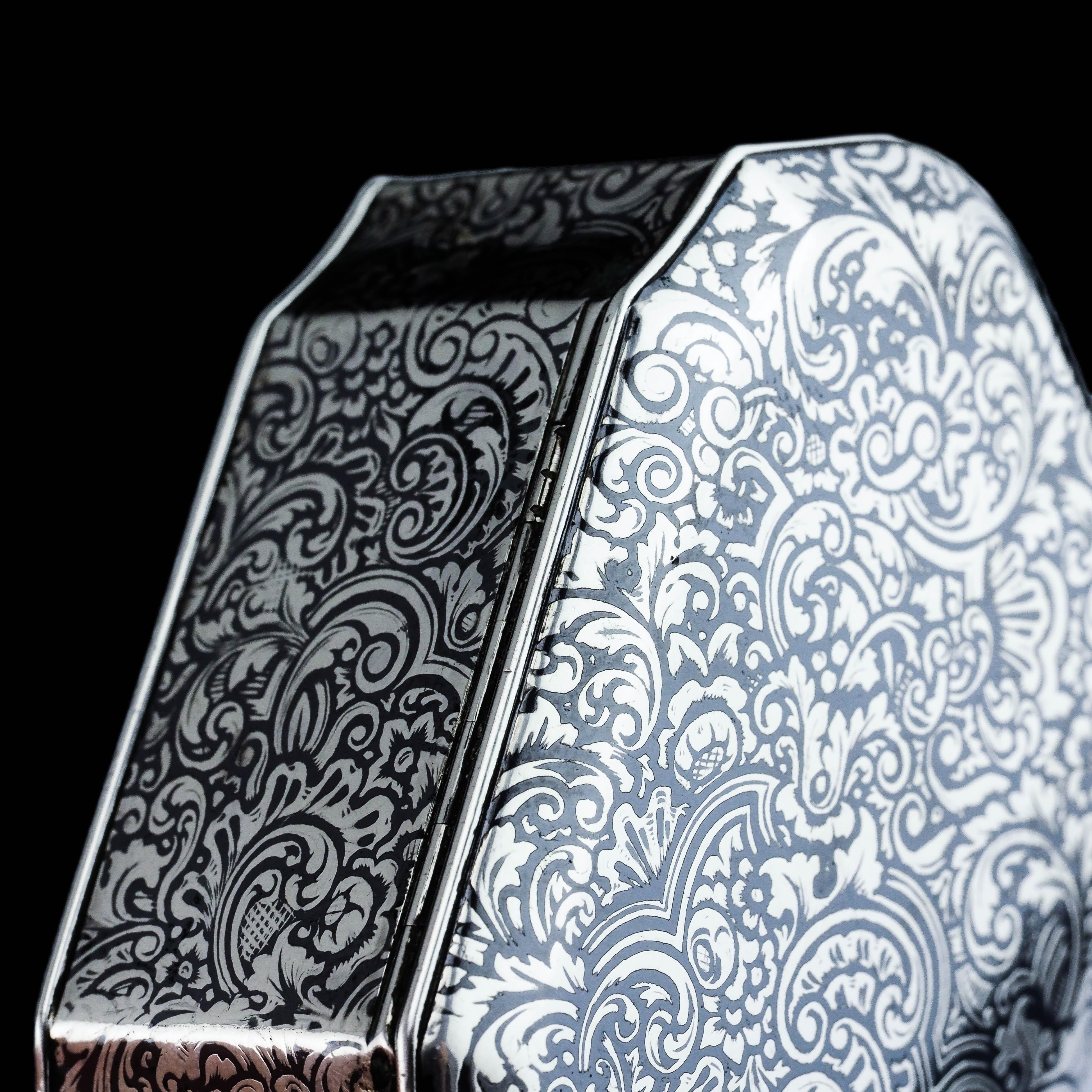Antique French Solid Silver Niello Table Snuff Box - c.1880 For Sale 11