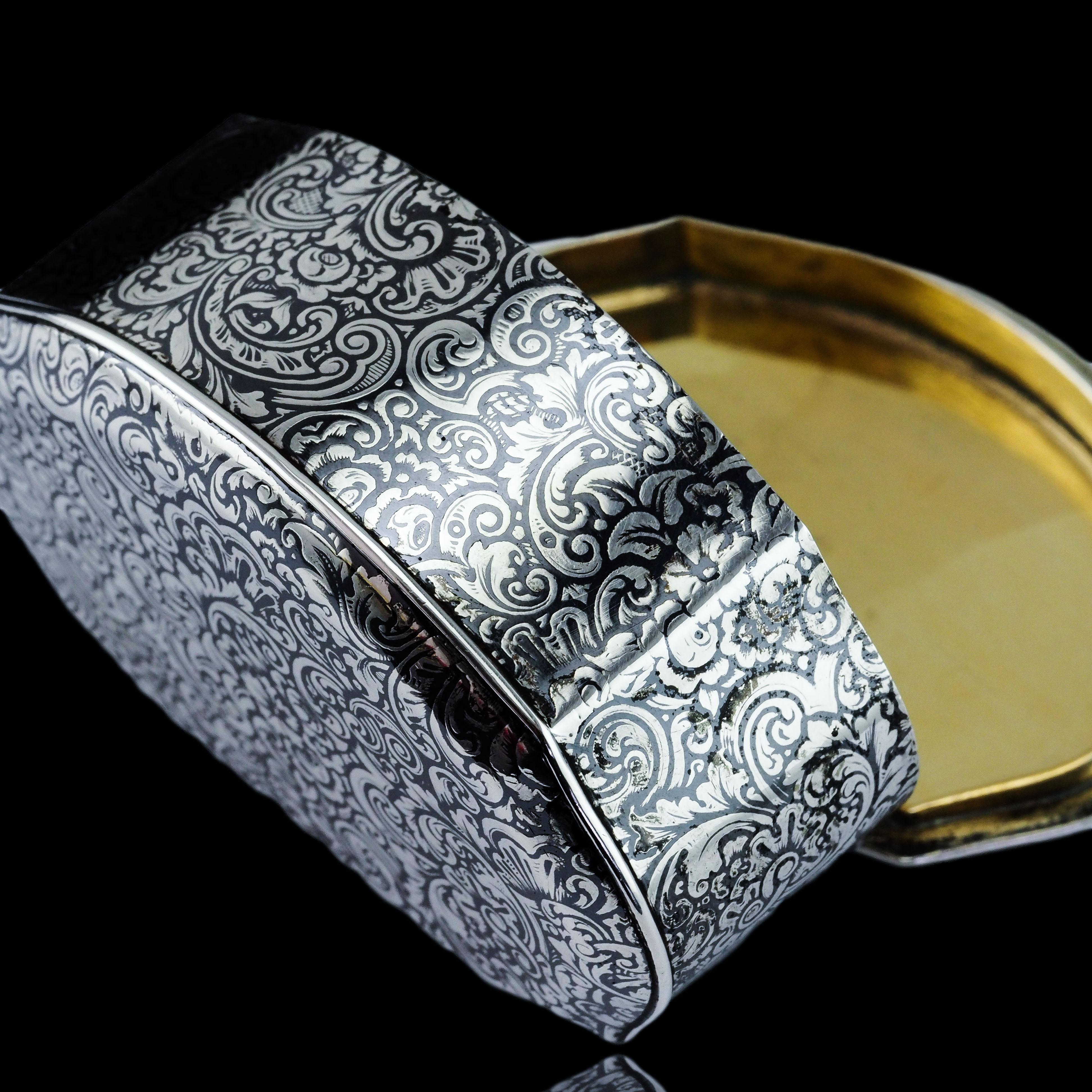 Antique French Solid Silver Niello Table Snuff Box - c.1880 For Sale 14