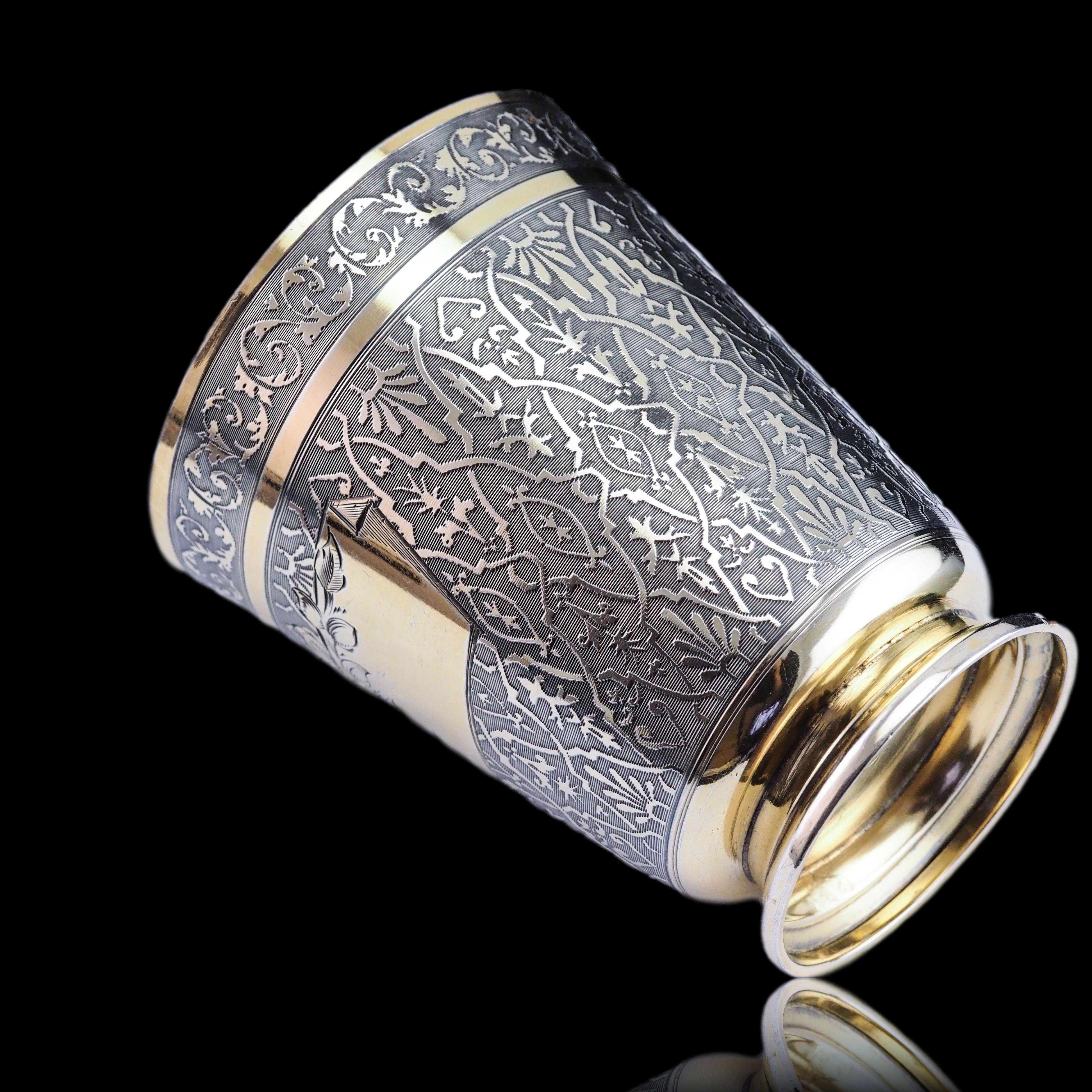 Antique French Solid Silver Parcel Gilt Beaker Cup Engine Turned Engraved 19th c en venta 5
