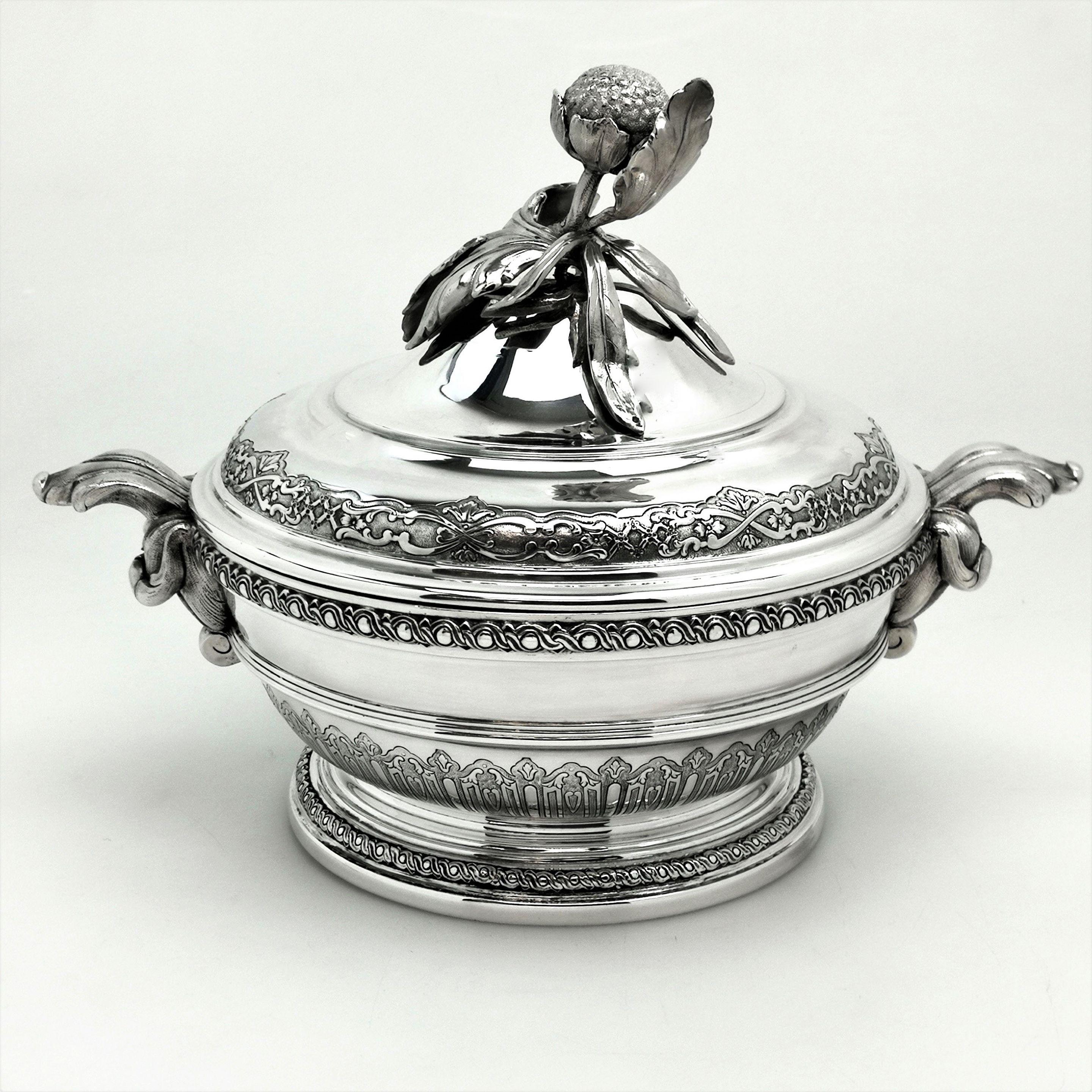 Antique French Solid Silver Soup Tureen on Stand circa 1890 Platter Cardeilhac In Good Condition In London, GB
