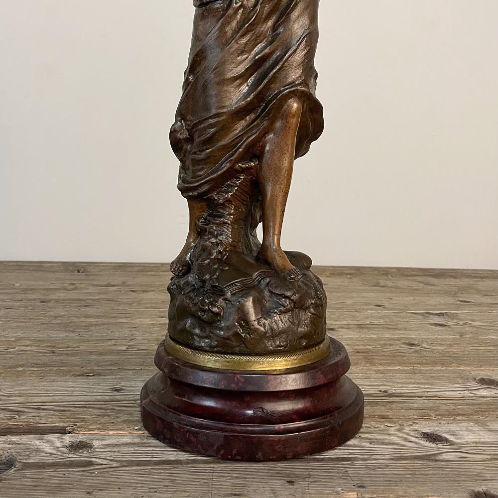 Statue française ancienne en acier inoxydable d'une jeune fille par Rullony en vente 2