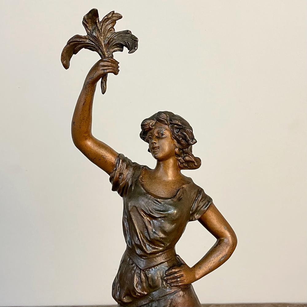 Statue française ancienne en acier inoxydable d'une jeune fille par Rullony en vente 3
