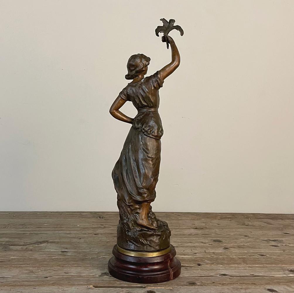 Néo-classique Statue française ancienne en acier inoxydable d'une jeune fille par Rullony en vente