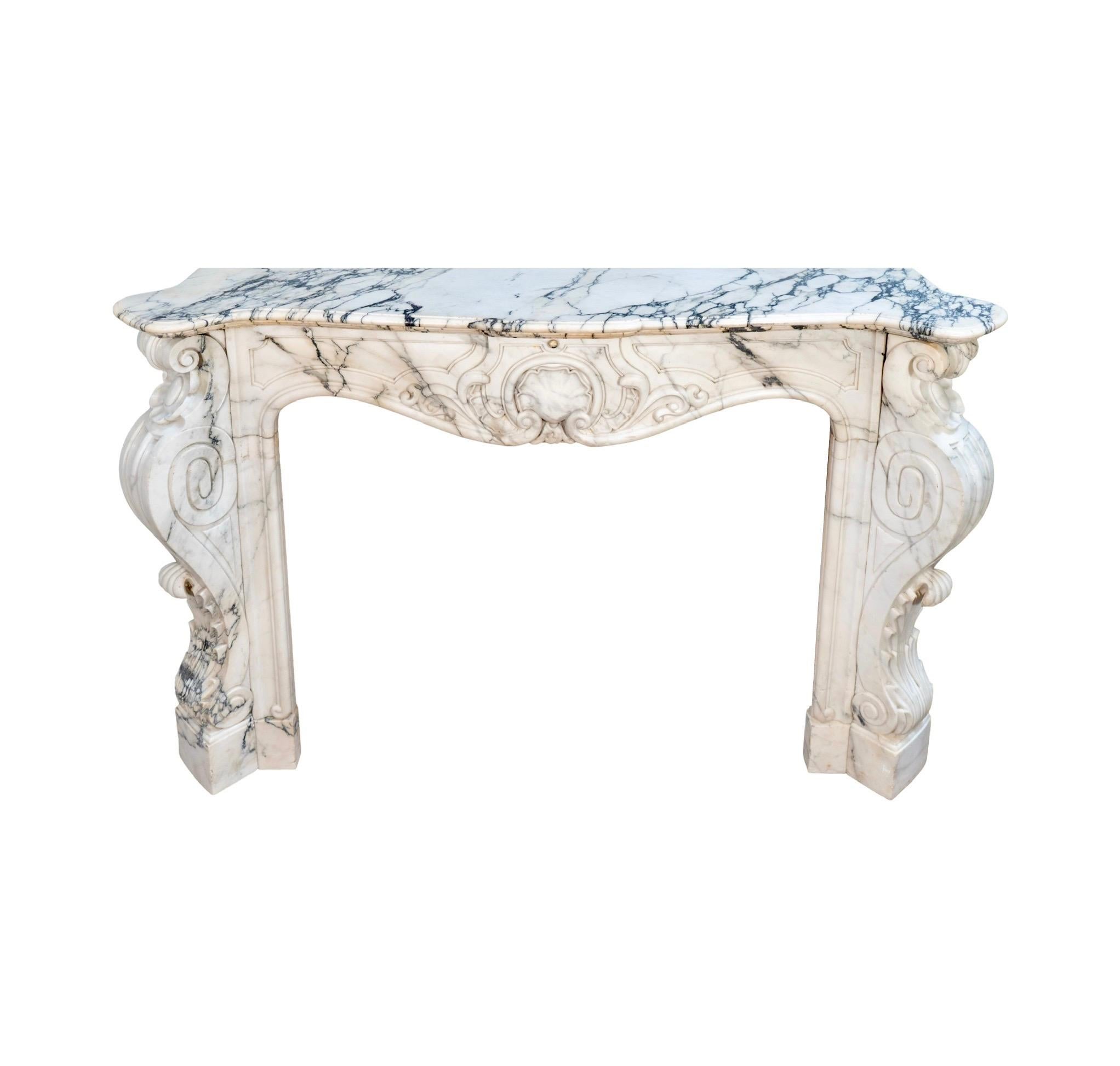 Antique French Statuario Marble Mantel In Good Condition For Sale In Dallas, TX