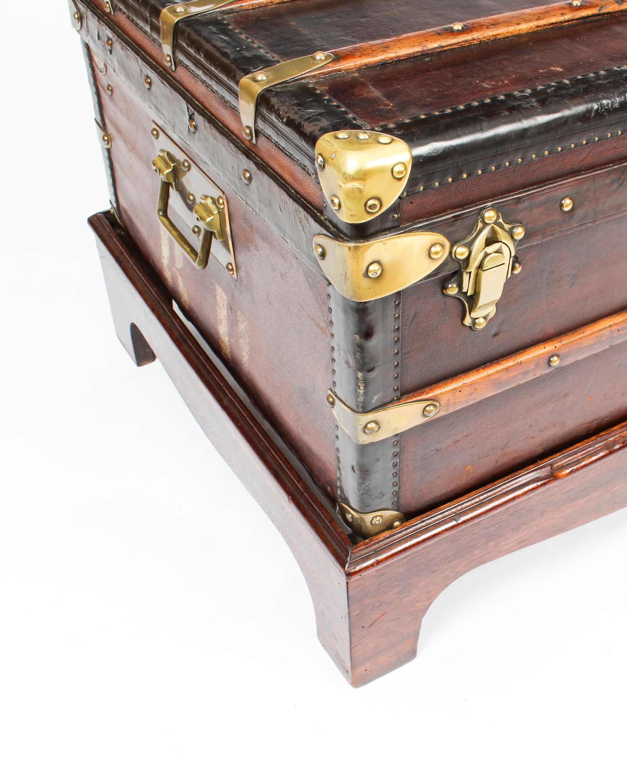 Antique French Steamer Trunk / Coffee Table by Au Départ, 19th Century 6
