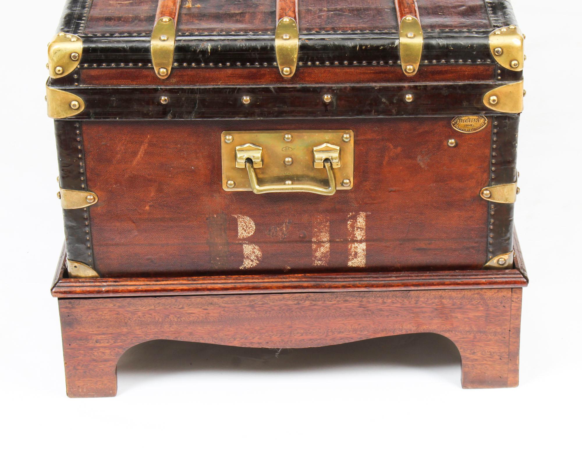 Antique French Steamer Trunk / Coffee Table by Au Départ, 19th Century 1