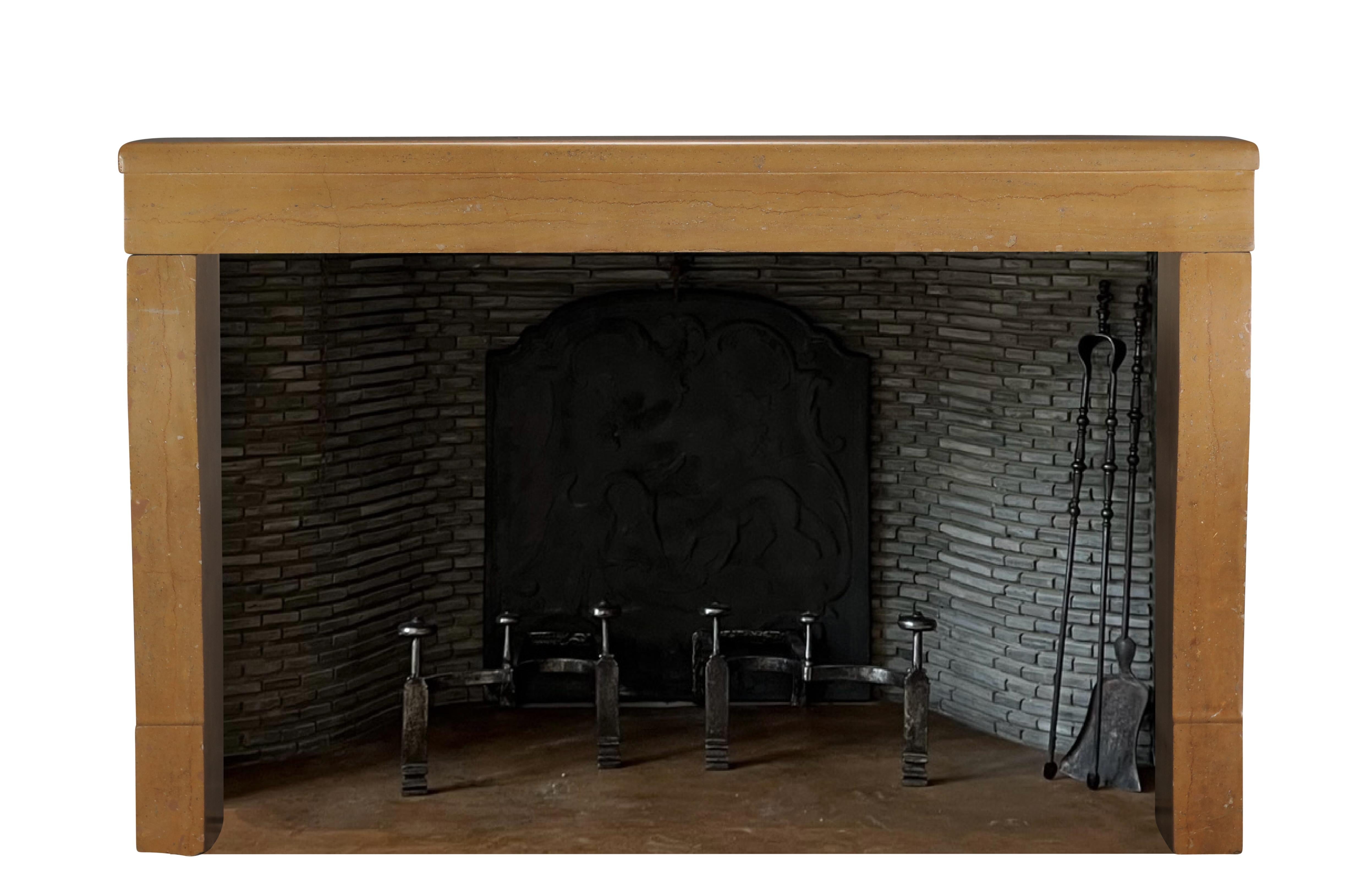 Antique French Stone Fireplace Surround – Smooth Surface -Timeless Design In Excellent Condition For Sale In Beervelde, BE