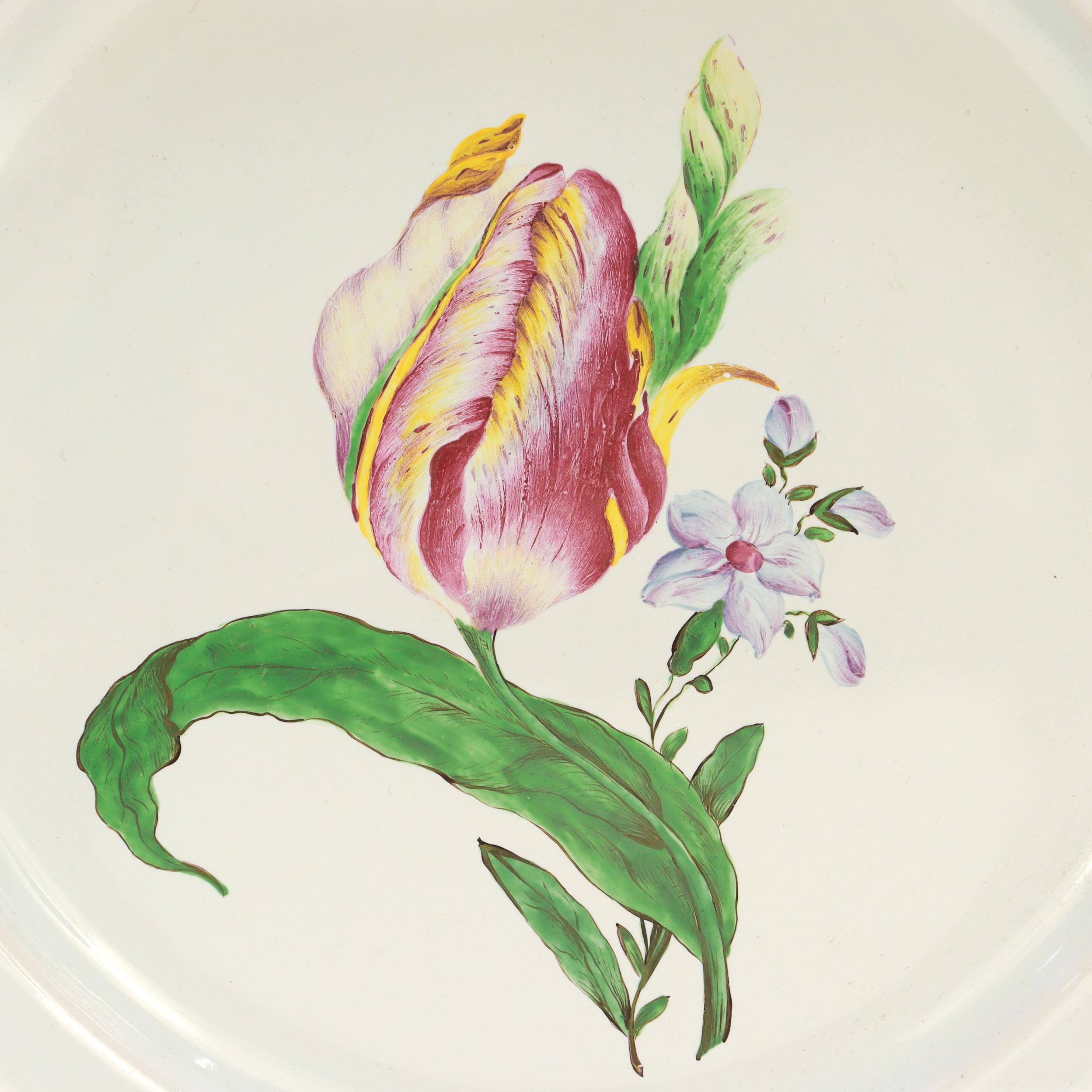 Antique French Straßburg Fayence Floral Teller im Zustand „Gut“ im Angebot in Philadelphia, PA