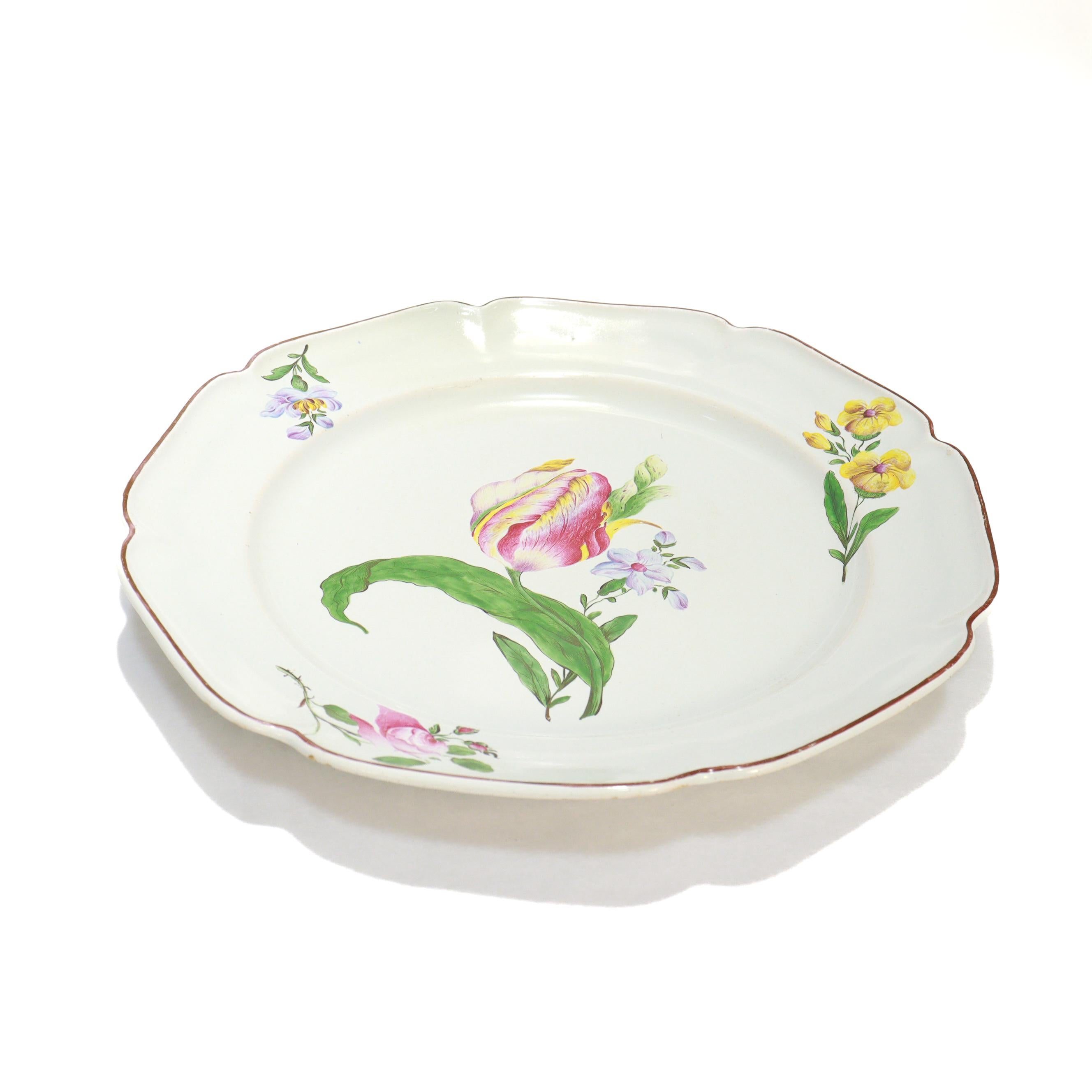 Antique French Straßburg Fayence Floral Teller im Angebot 1