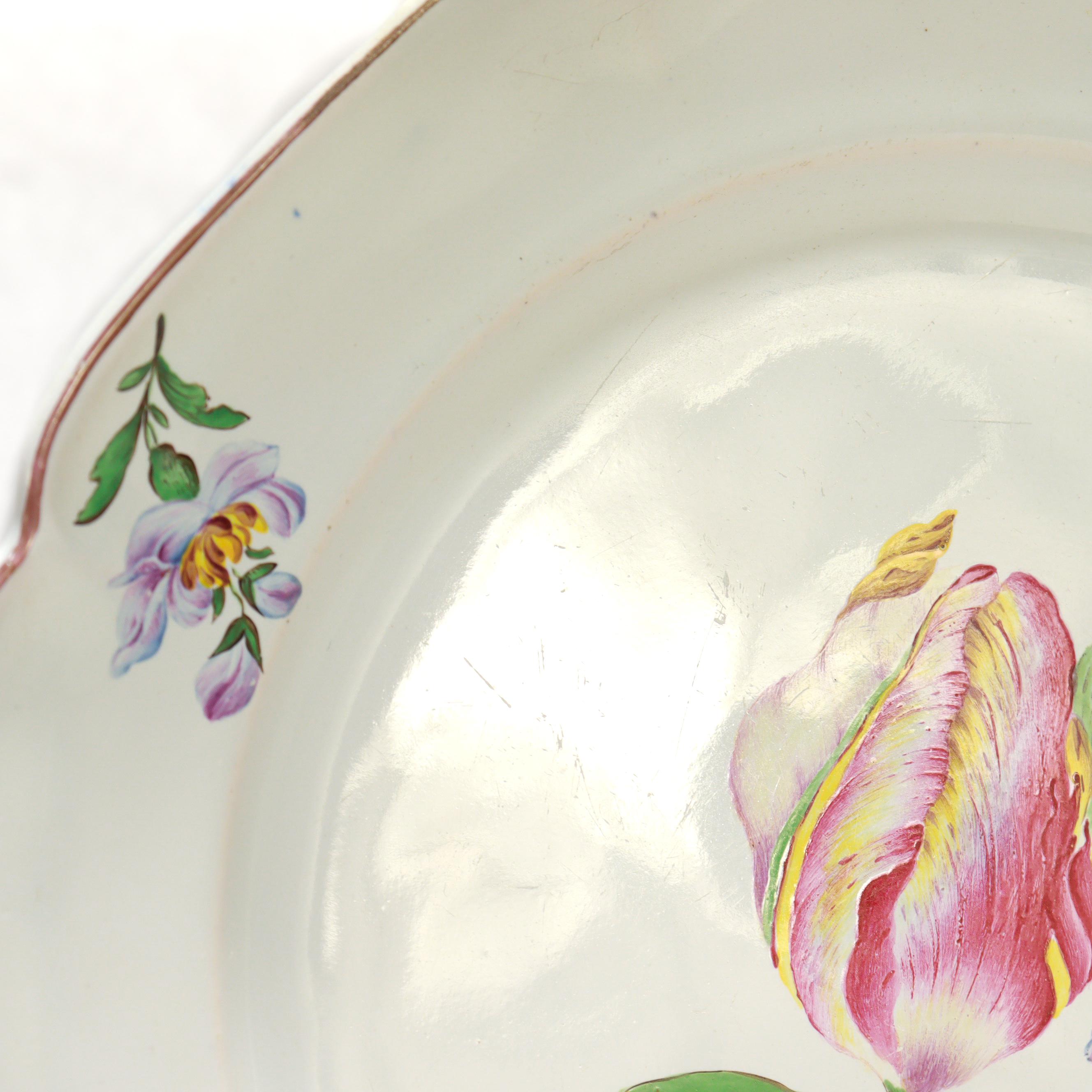 Antique French Straßburg Fayence Floral Teller im Angebot 4