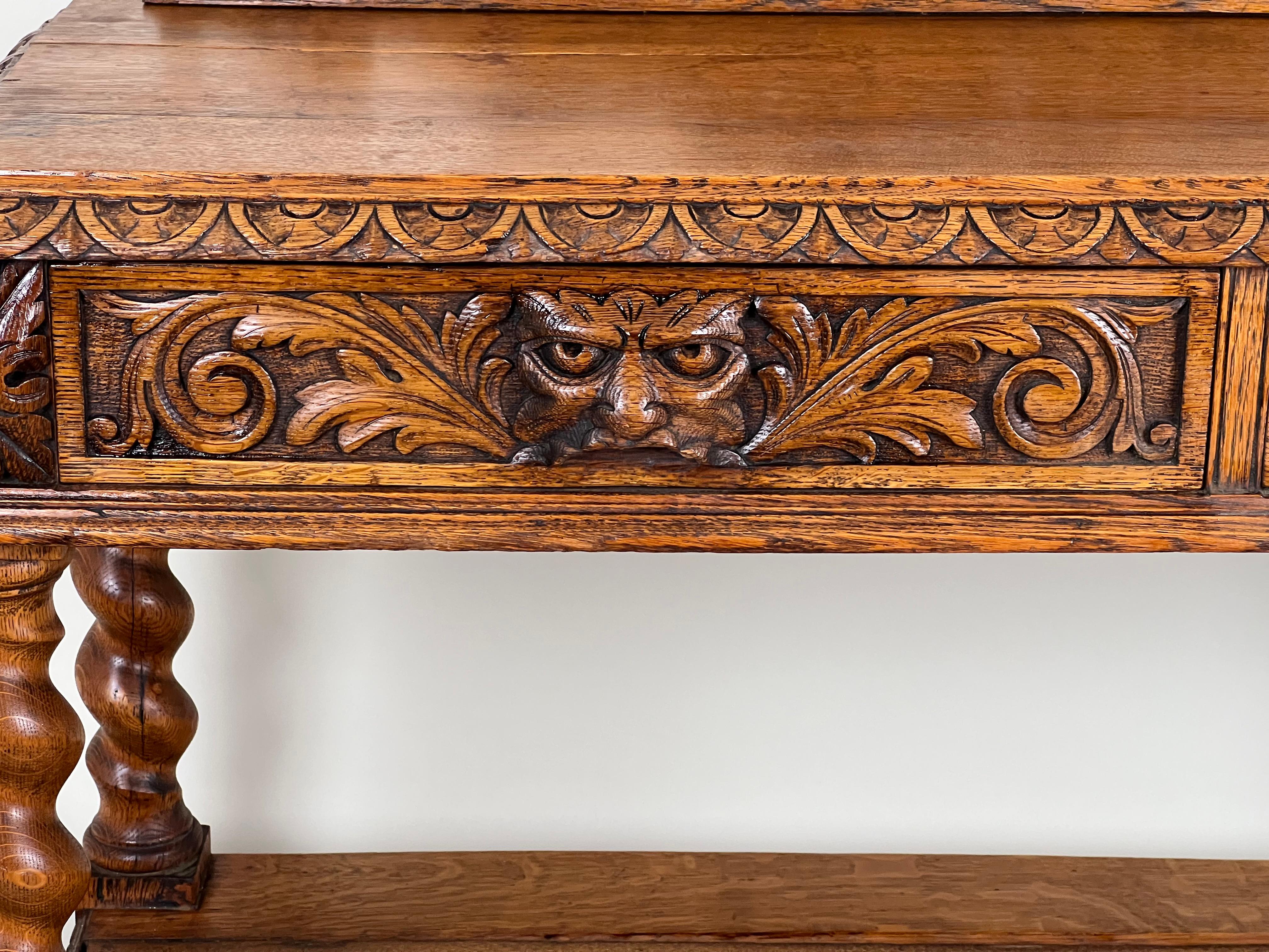 Antique French Style Carved Oak Greene & Greene Man Dessert Buffet C.C. Fine del XIX secolo in vendita 2
