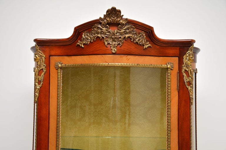 Antique French Style Display at 1stDibs