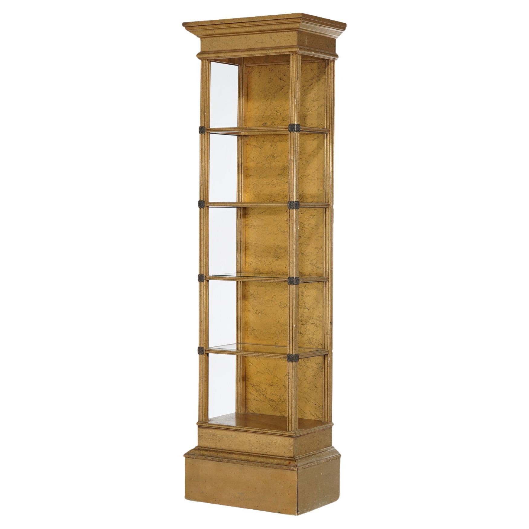Vitrina abierta iluminada de cinco estantes de madera dorada estilo Antique French siglo XX en venta