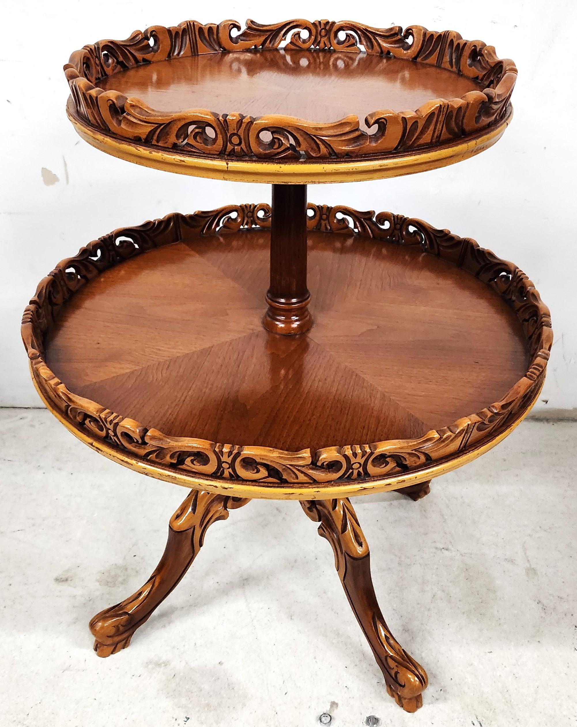 Antique French Tavolo a 2 piani con montavivande in vendita 2