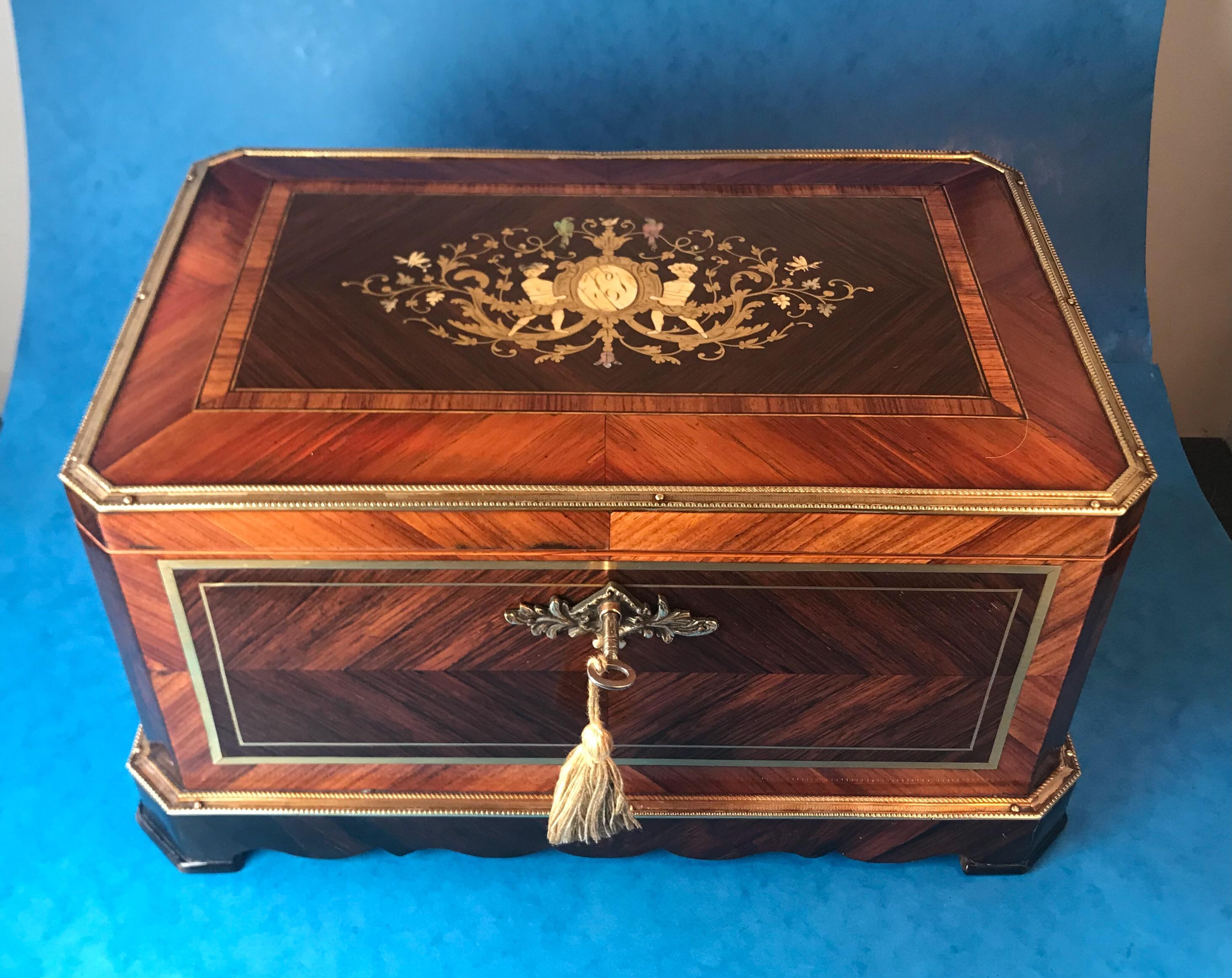 Antique French Table Box In Good Condition For Sale In Windsor, Berkshire