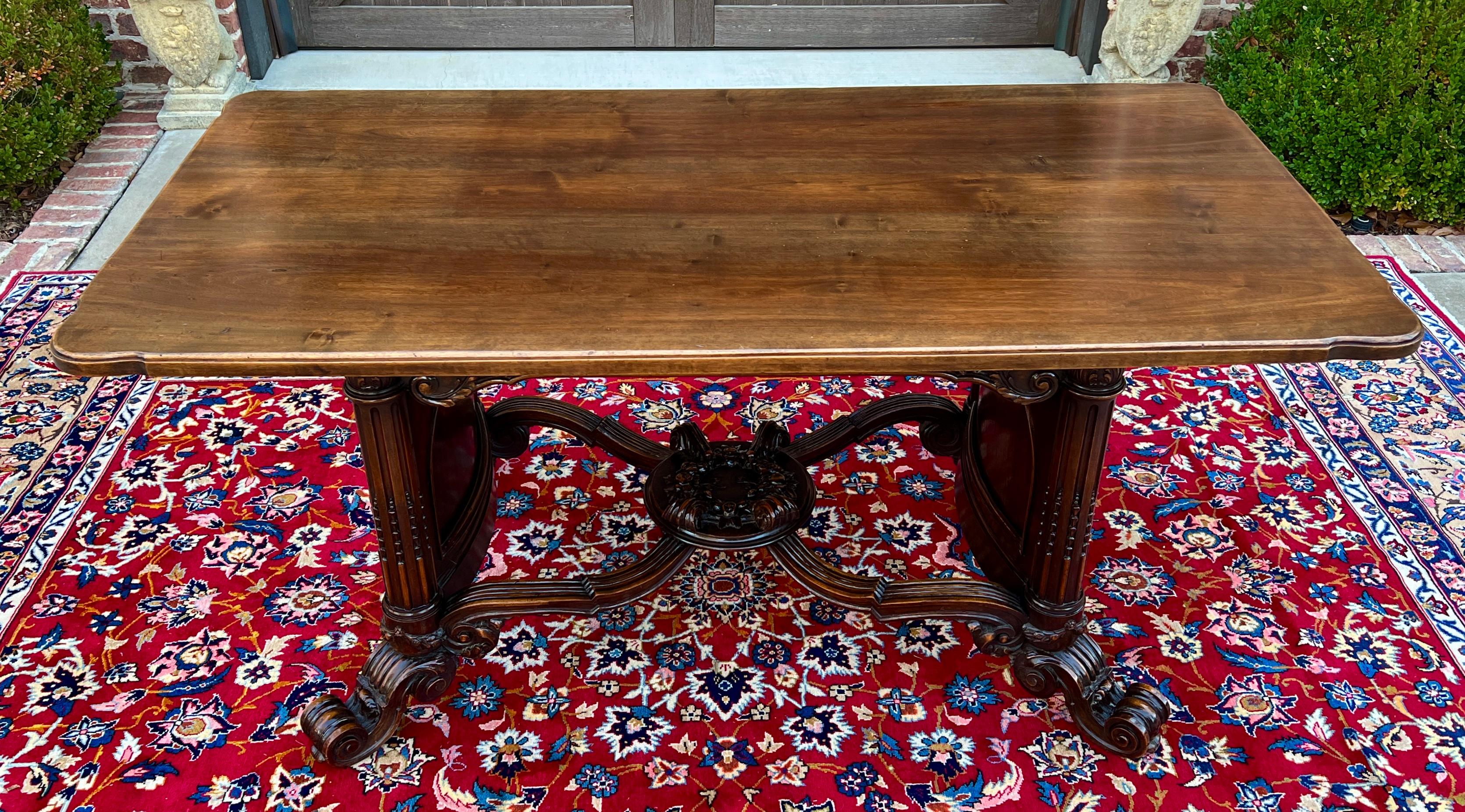 Table française ancienne table de salle à manger table d'écriture en chêne sculpté SUPERB en vente 7