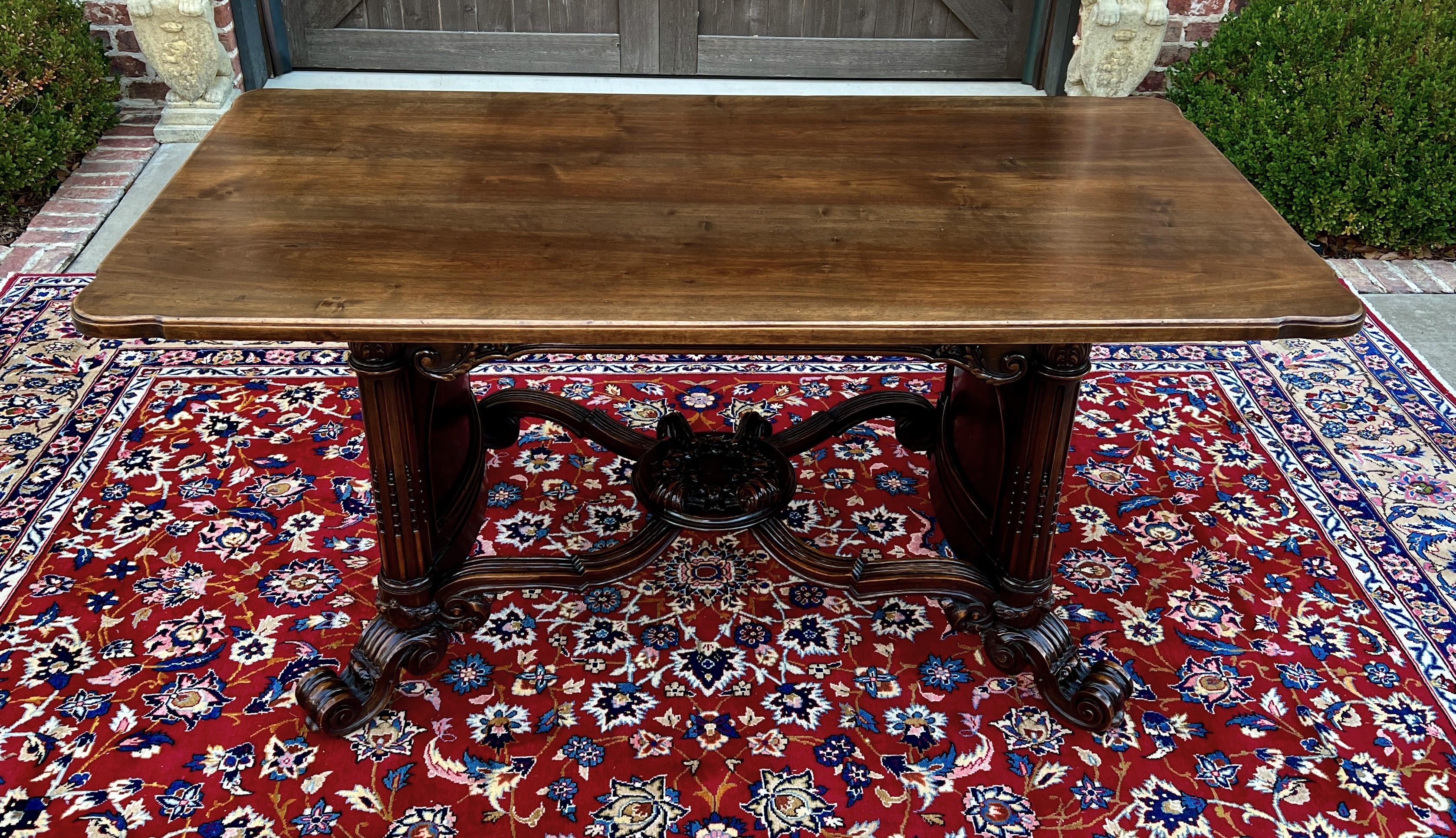 Table française ancienne table de salle à manger table d'écriture en chêne sculpté SUPERB en vente 9