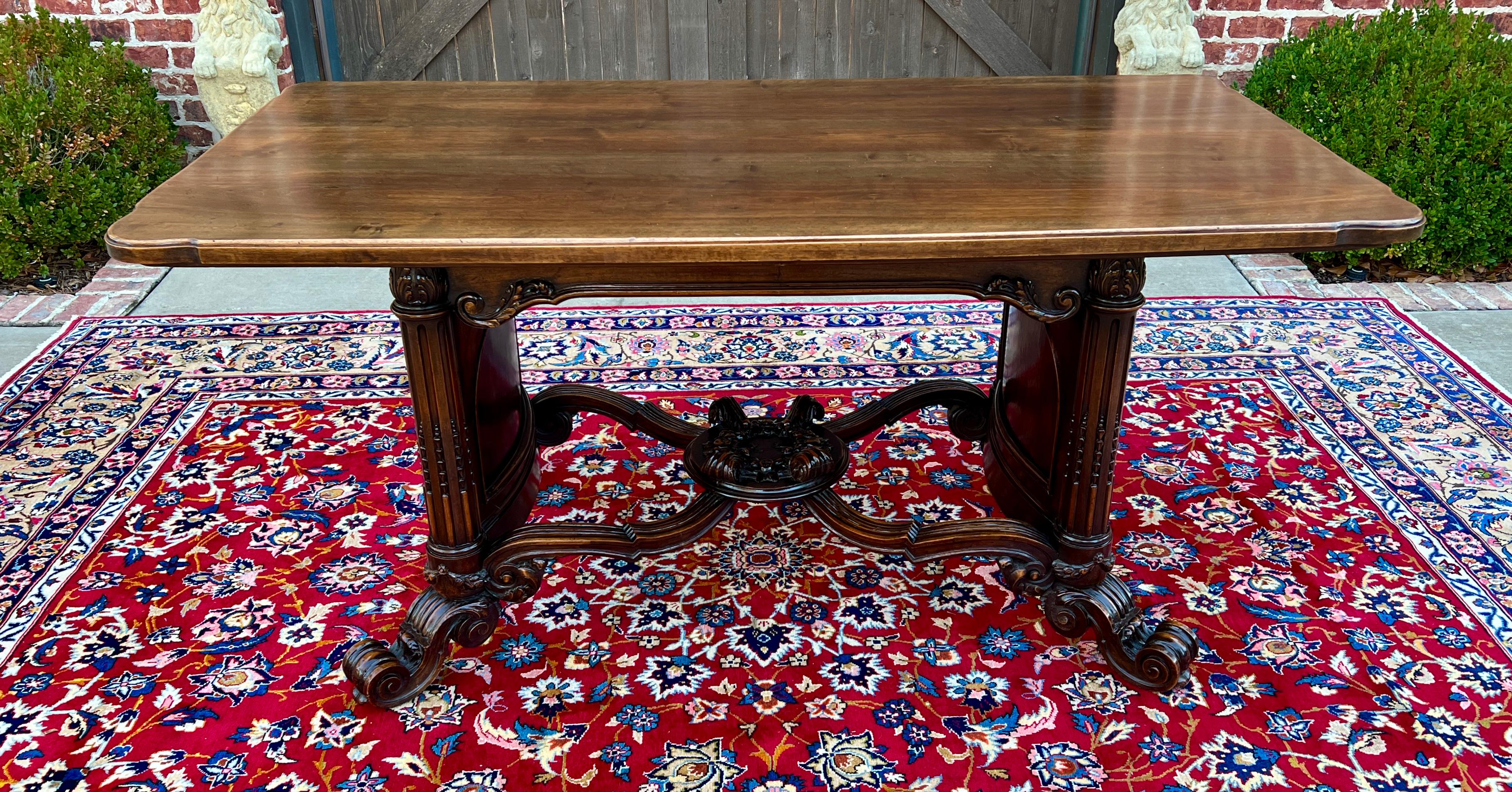 Antiker französischer Tisch, Ess- und Frühstückstisch, Schreibtisch, geschnitzte Eiche SUPERB (Eichenholz) im Angebot