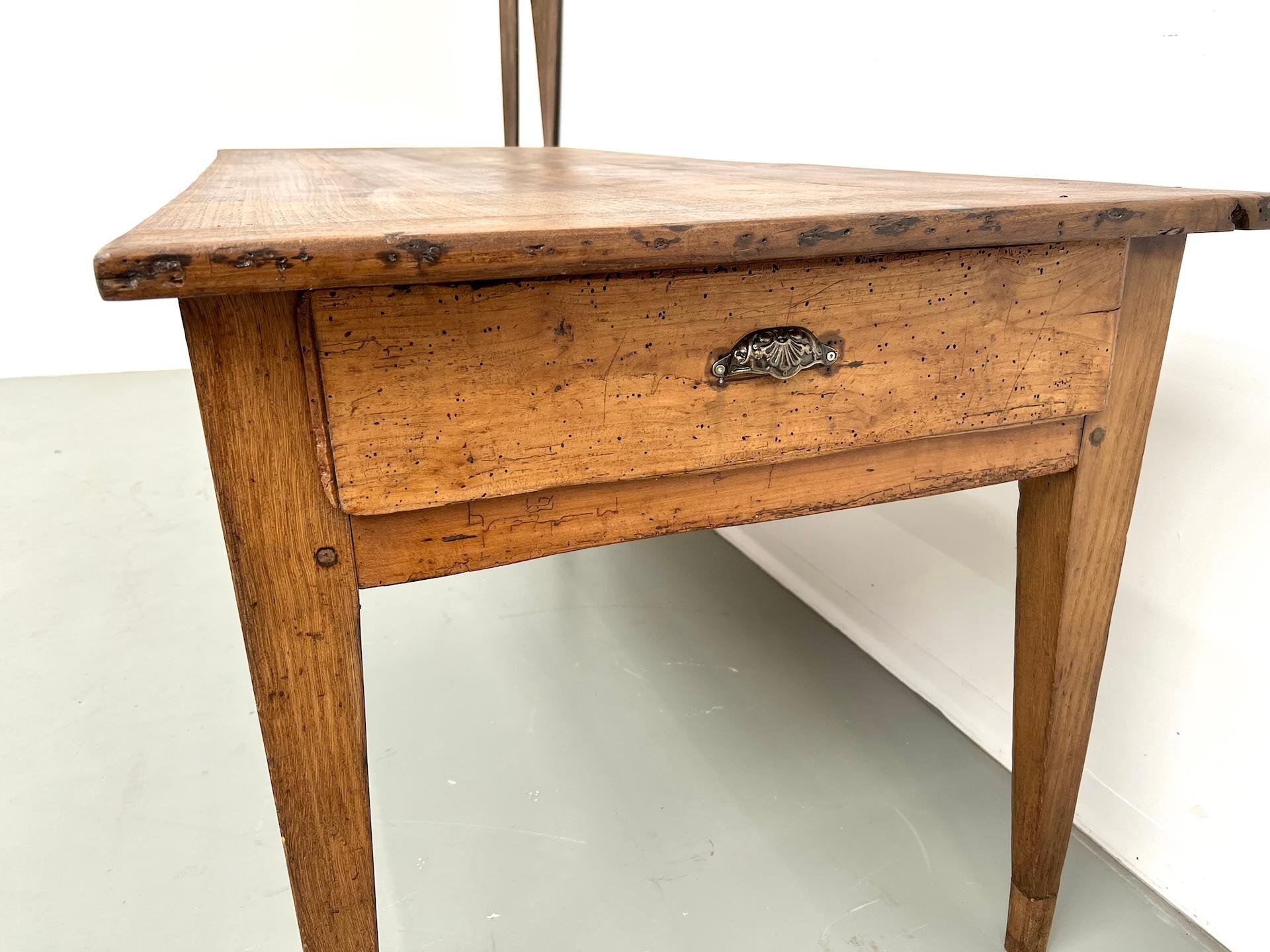 Antique french table in solid oak, around 1890. For Sale 8