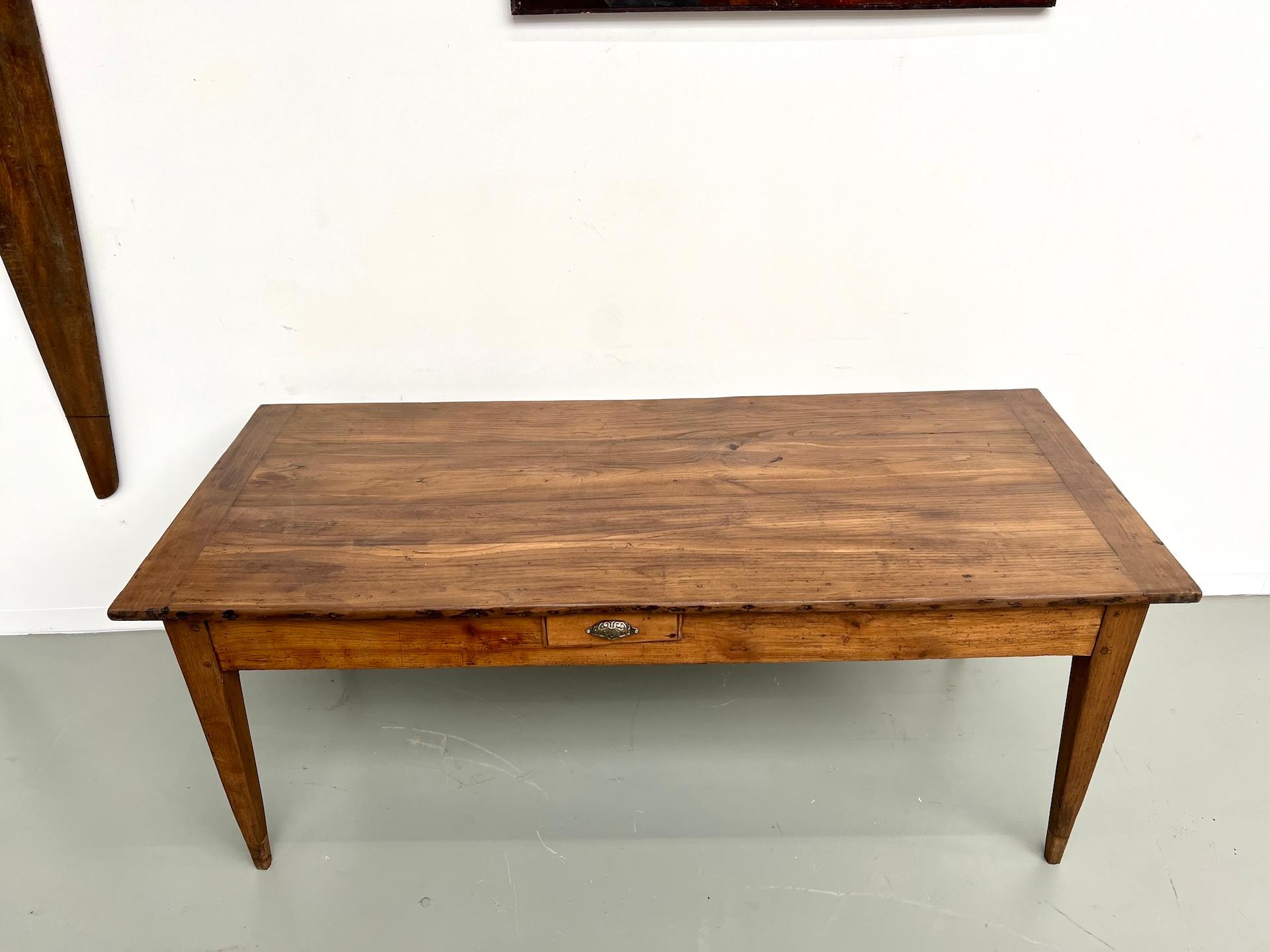 French Antique french table in solid oak, around 1890. For Sale