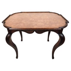 Ancienne table française à dessus en cuir en chêne