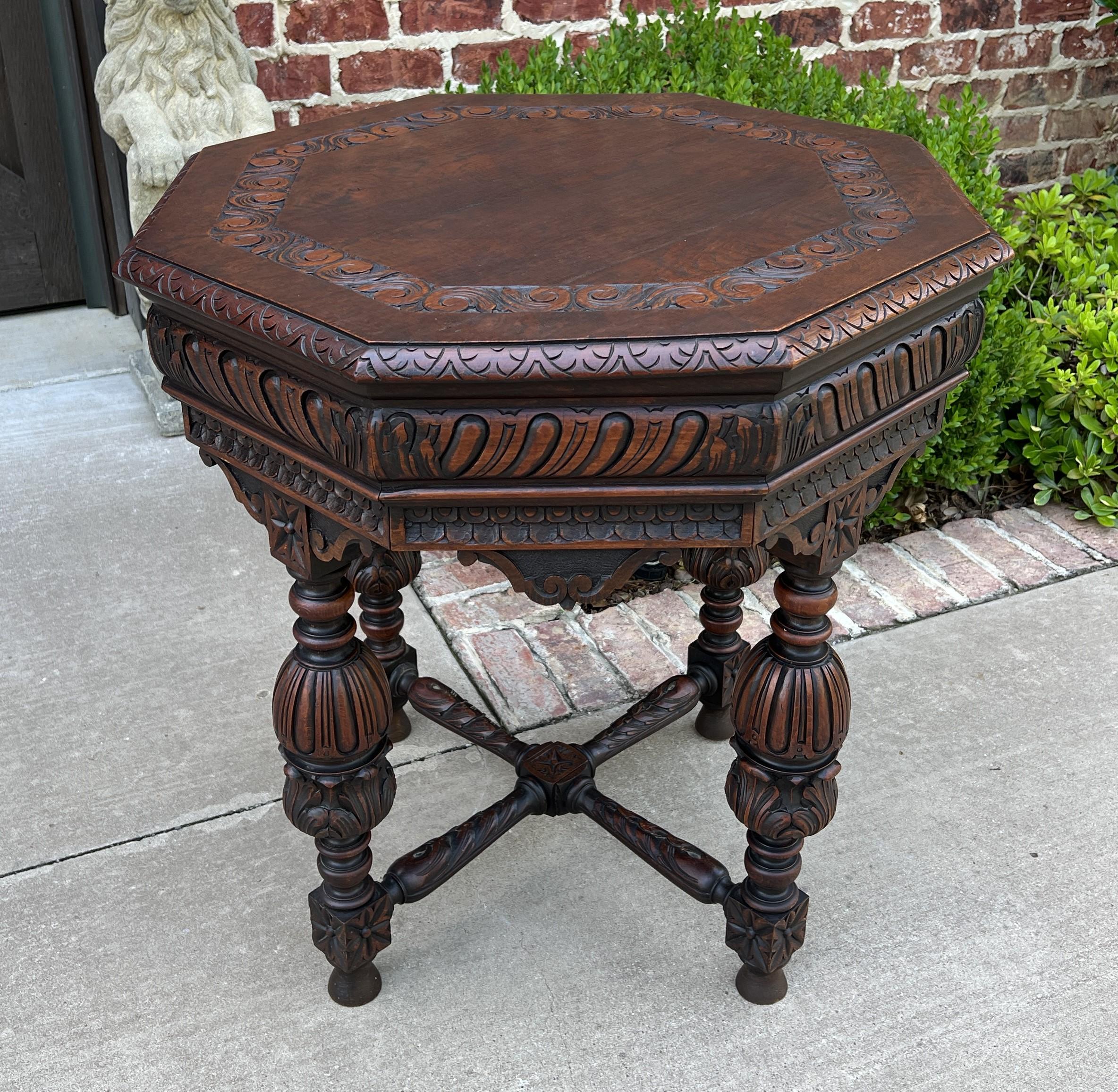 Antique French Table Octagonal Renaissance Revival Carved Oak, 19th Century For Sale 12