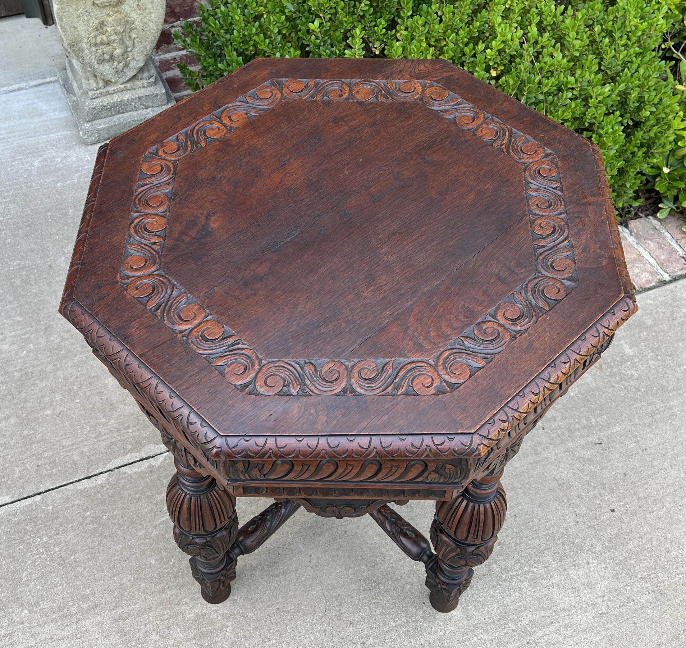 Antique French Table Octagonal Renaissance Revival Carved Oak, 19th Century For Sale 5