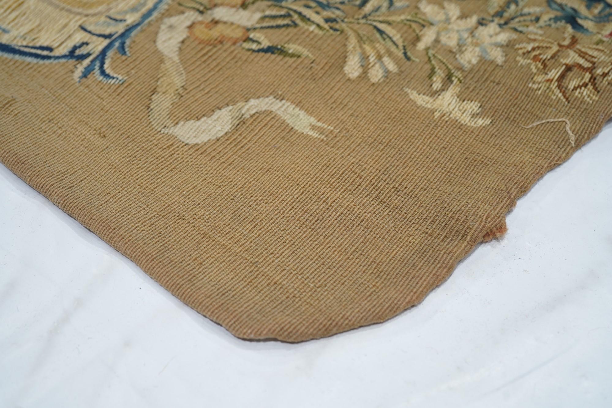 Antique French Tapestry In Good Condition For Sale In New York, NY