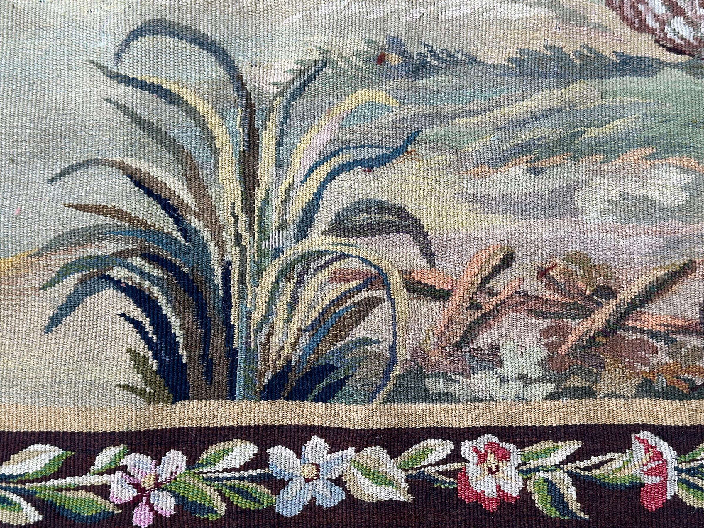 Paire de tapisseries françaises anciennes tapissées de laine et de soie faites à la main Bon état - En vente à New York, NY